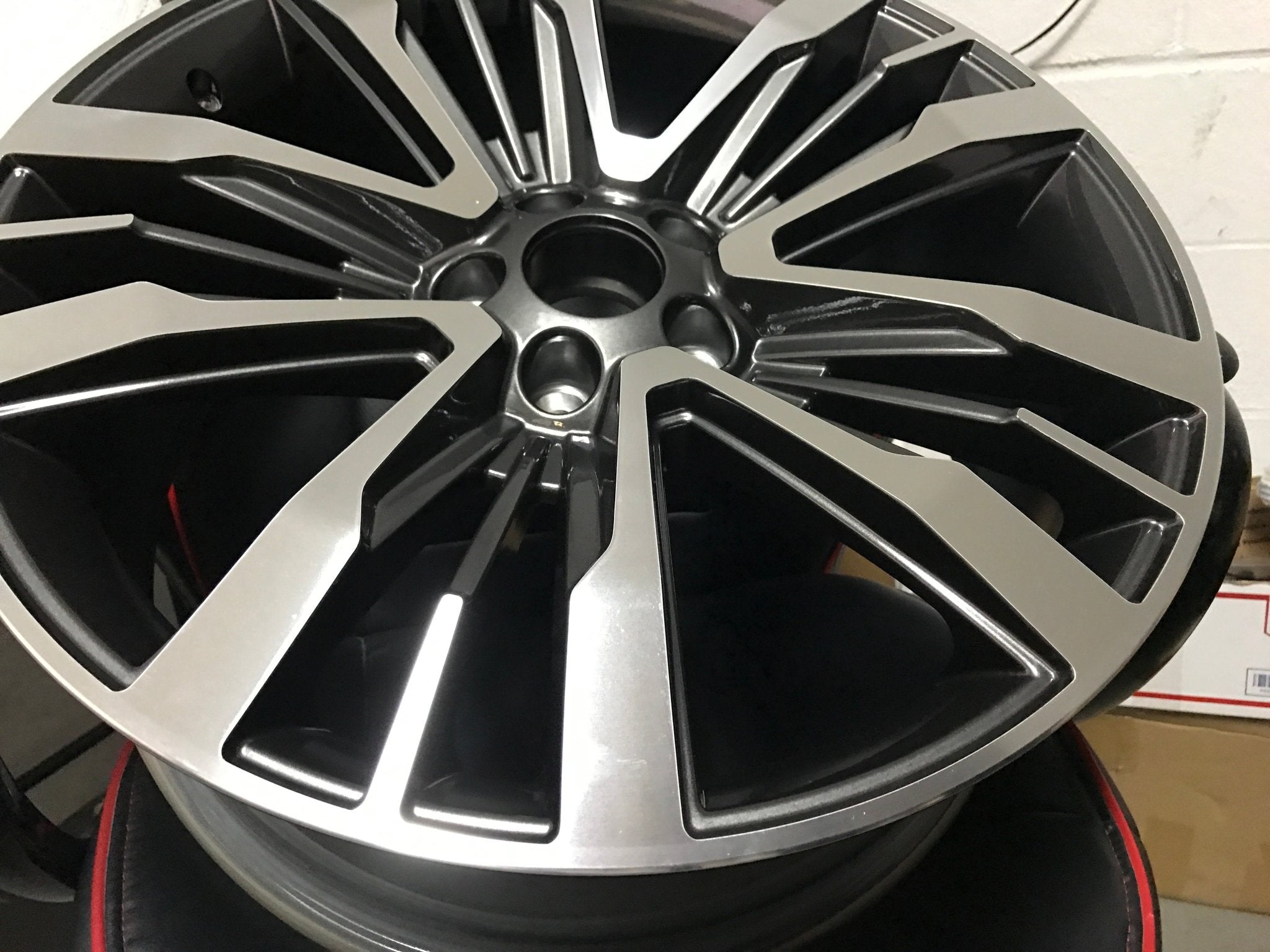 W592 Gunmetal Machined Face 20x8.5 ET44 5x114.3 CB63.4