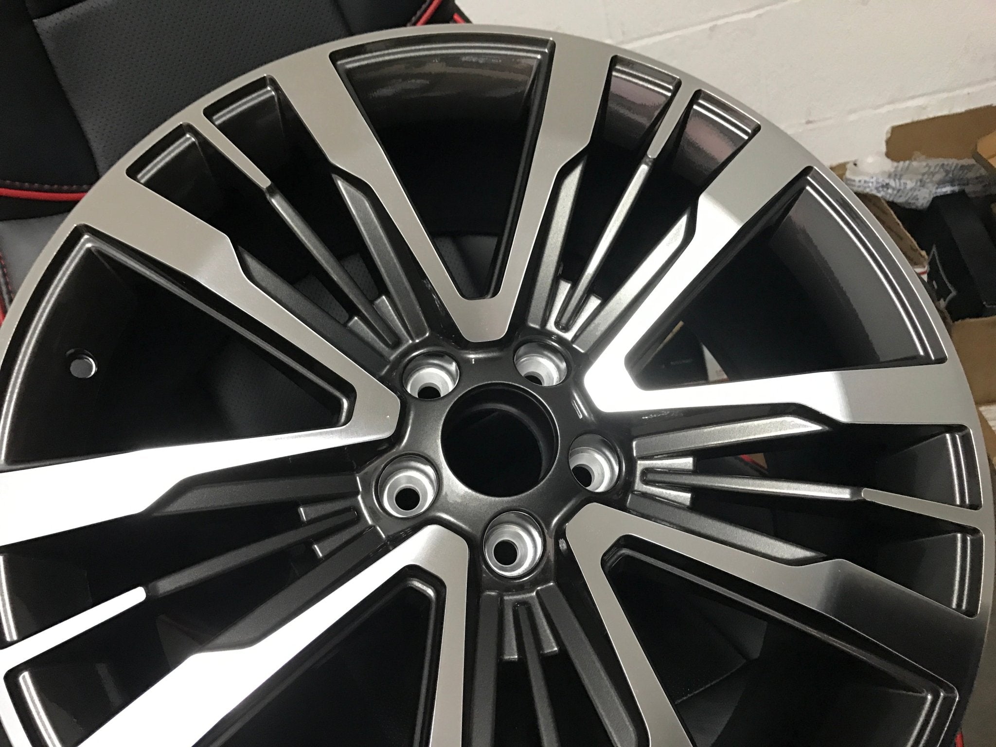 W592 Gunmetal Machined Face 20x8.5 ET44 5x114.3 CB63.4