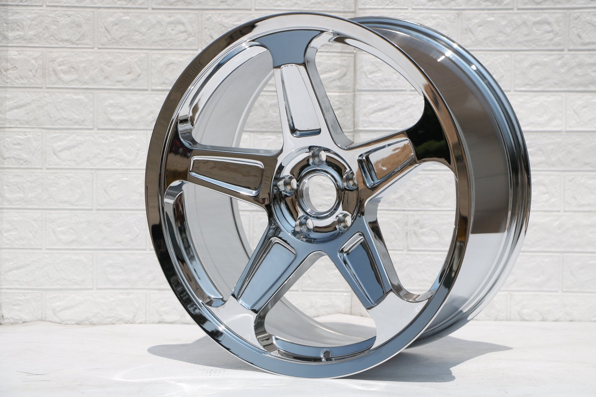 W597 Chrome 20x9.0 ET20 5x115 CB71.5
