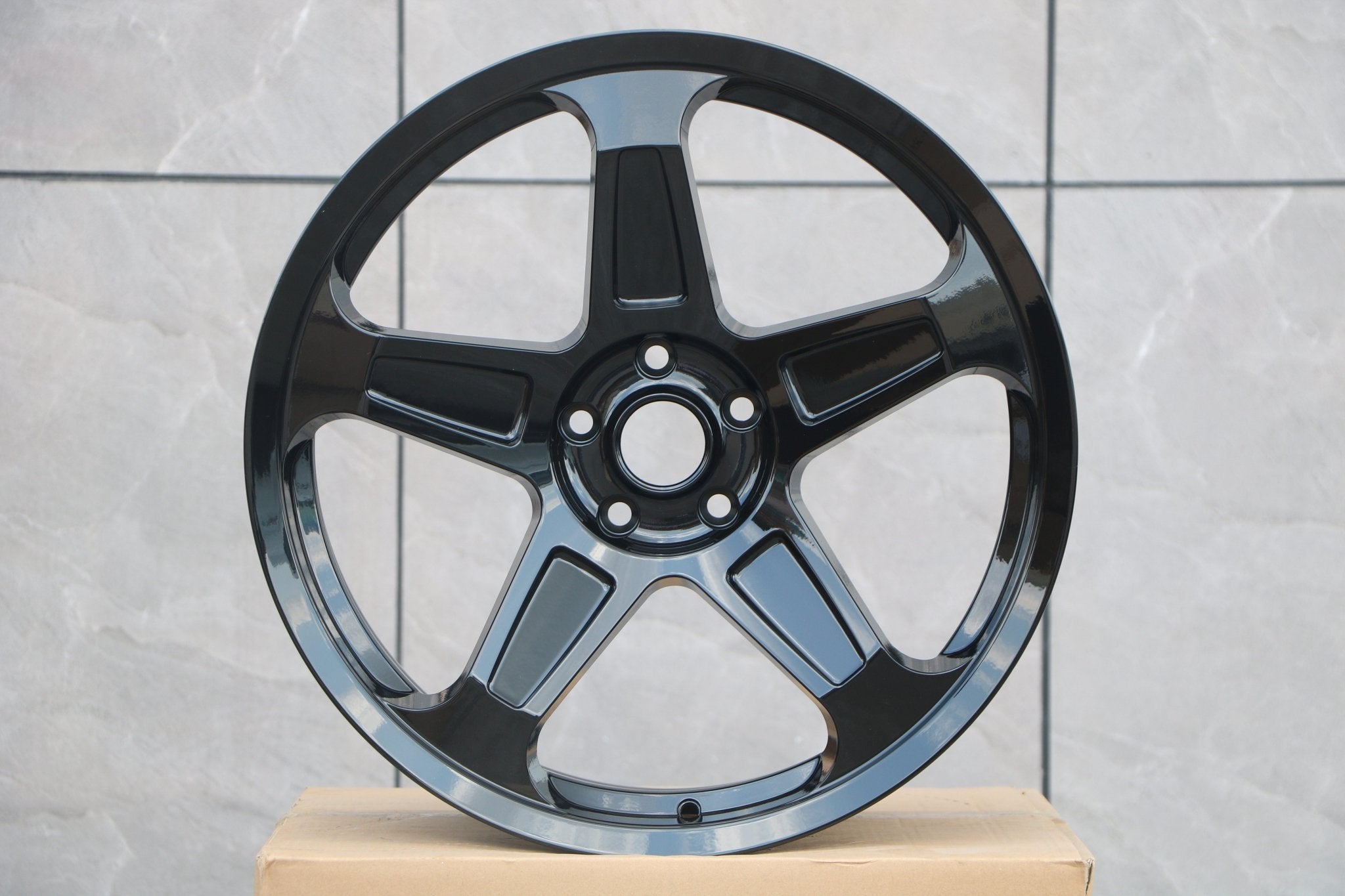 W597 1393 Gloss Black 22x9.0 ET20 CB71.5 5x115