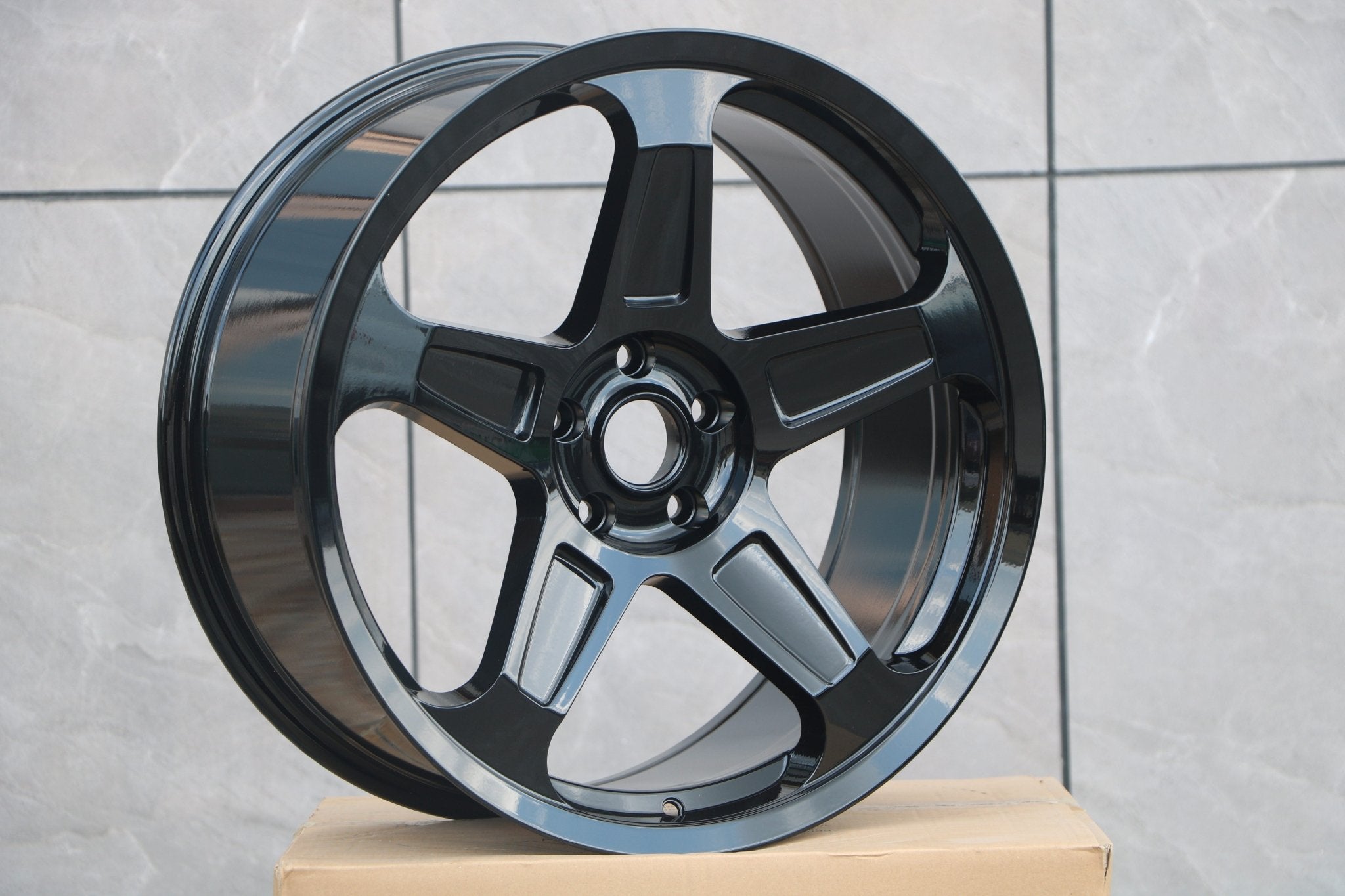 W597 1393 Gloss Black 22x9.0 ET20 CB71.5 5x115