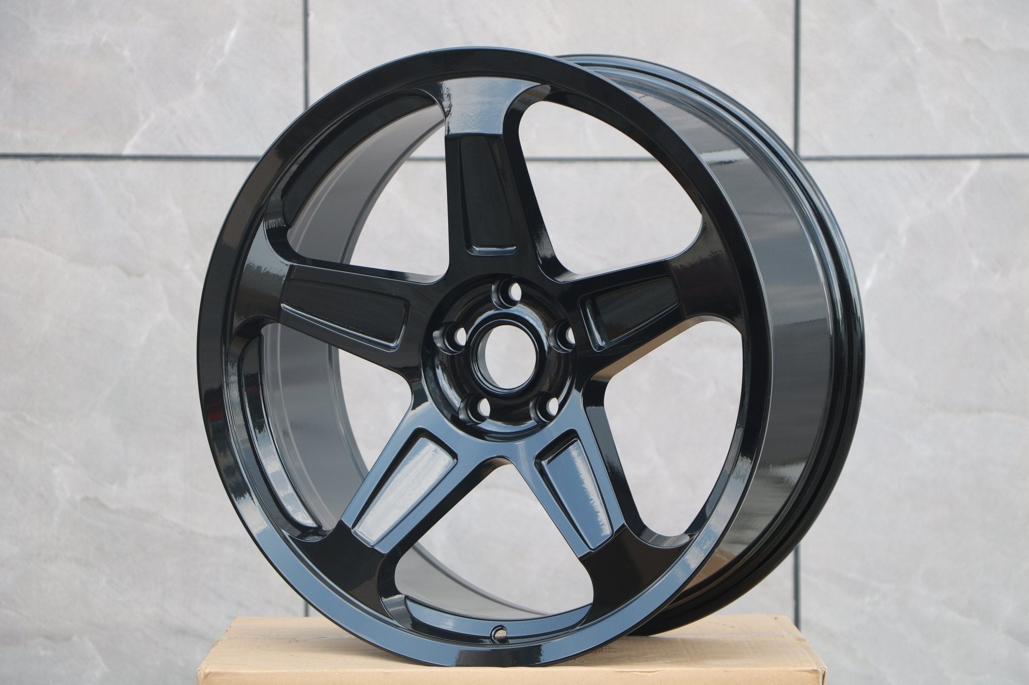 W597 1393 Gloss Black 22x9.0 ET20 CB71.5 5x115