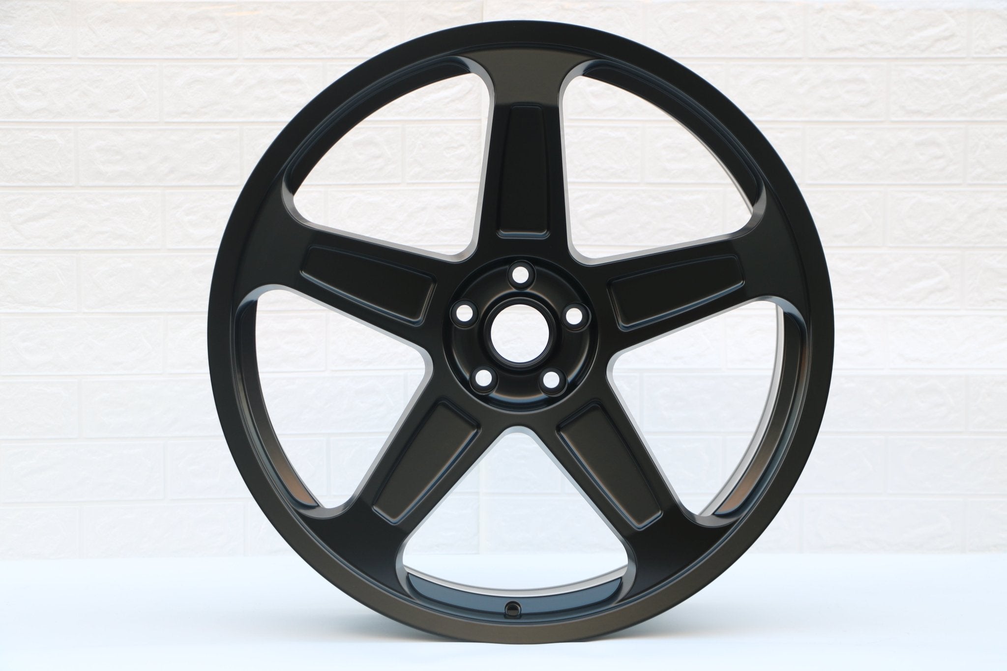 W597 1393 Satin Black 22x9.0 ET20 5x115 CB 71.5