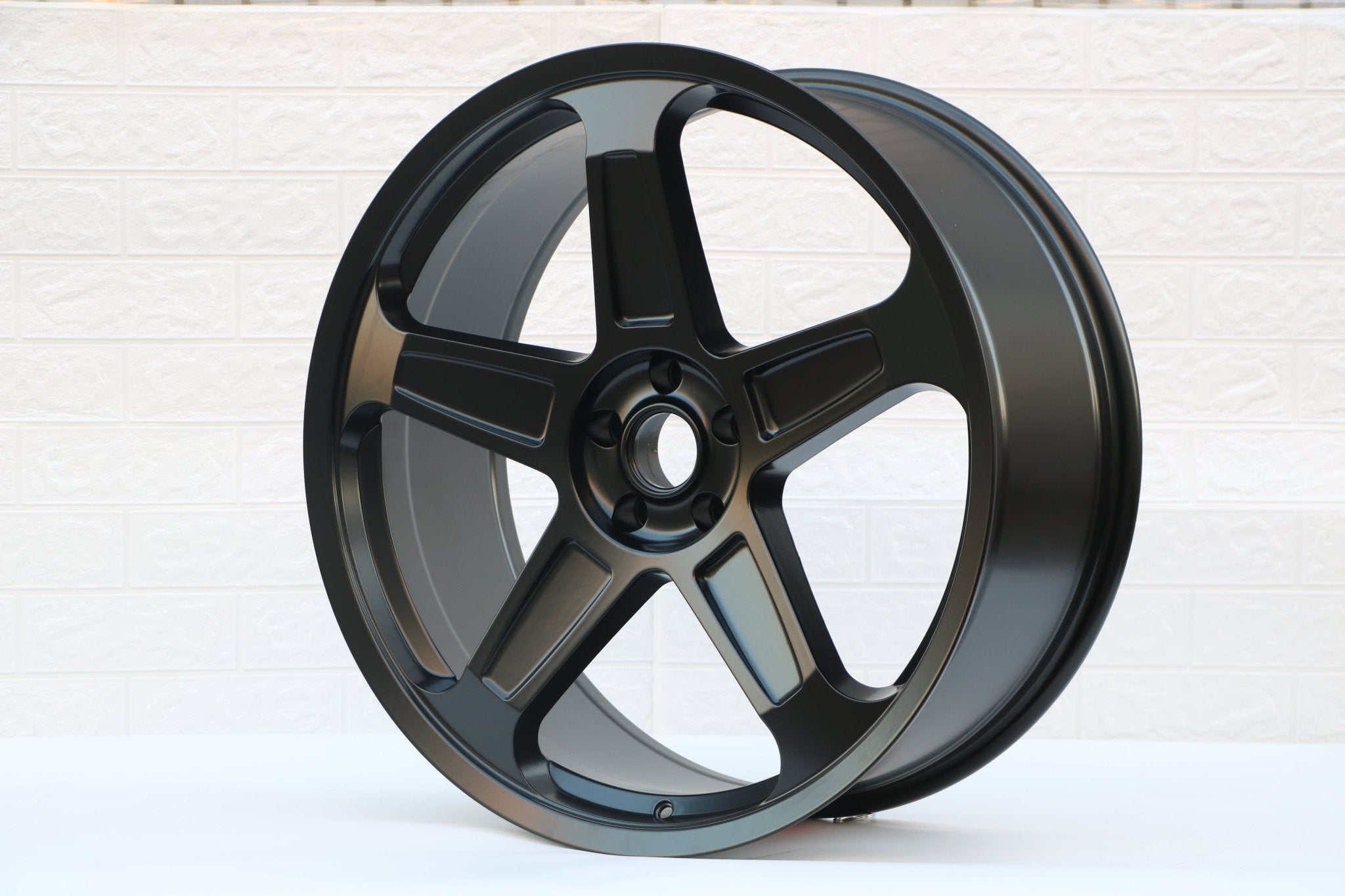 W597 1393 Satin Black 22x9.0 ET20 5x115 CB 71.5