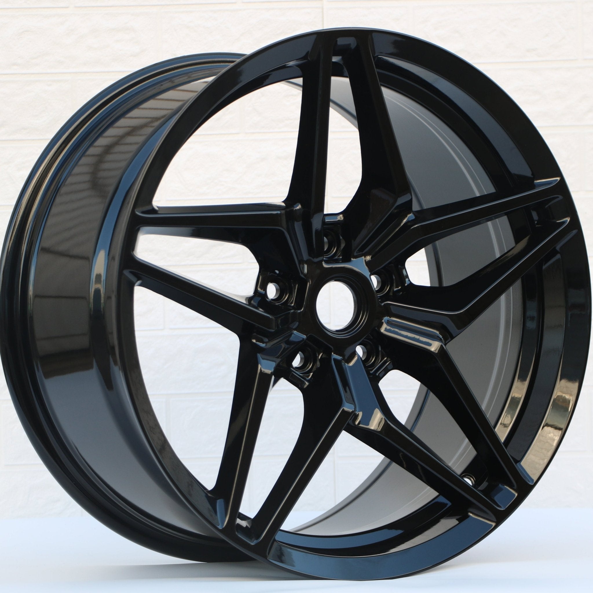 W599 D1584 Gloss Black 20x11  ET73 5x120.7 CB70.3