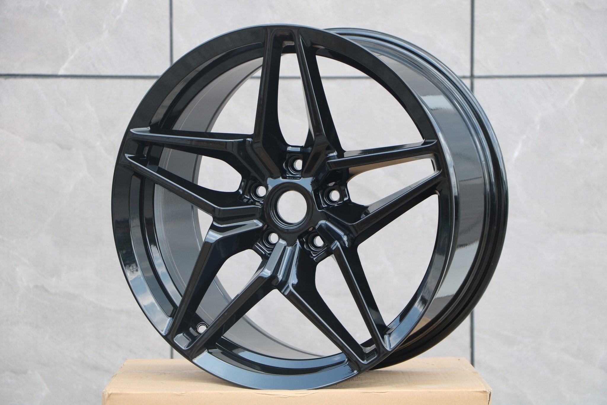 W599 D1584 Gloss Black 20x11  ET73 5x120.7 CB70.3