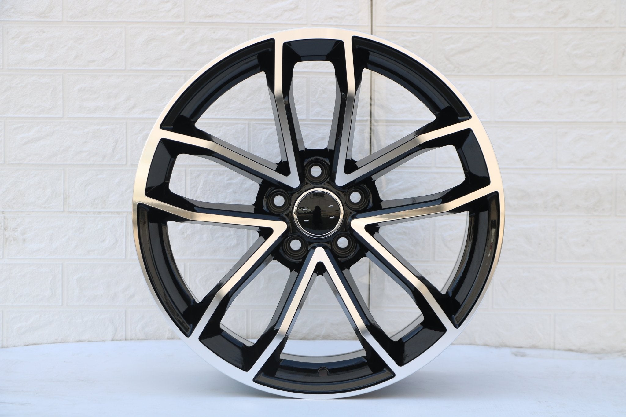 W603 Black Machined Face 19x8.5 ET35 5x112 CB66.6