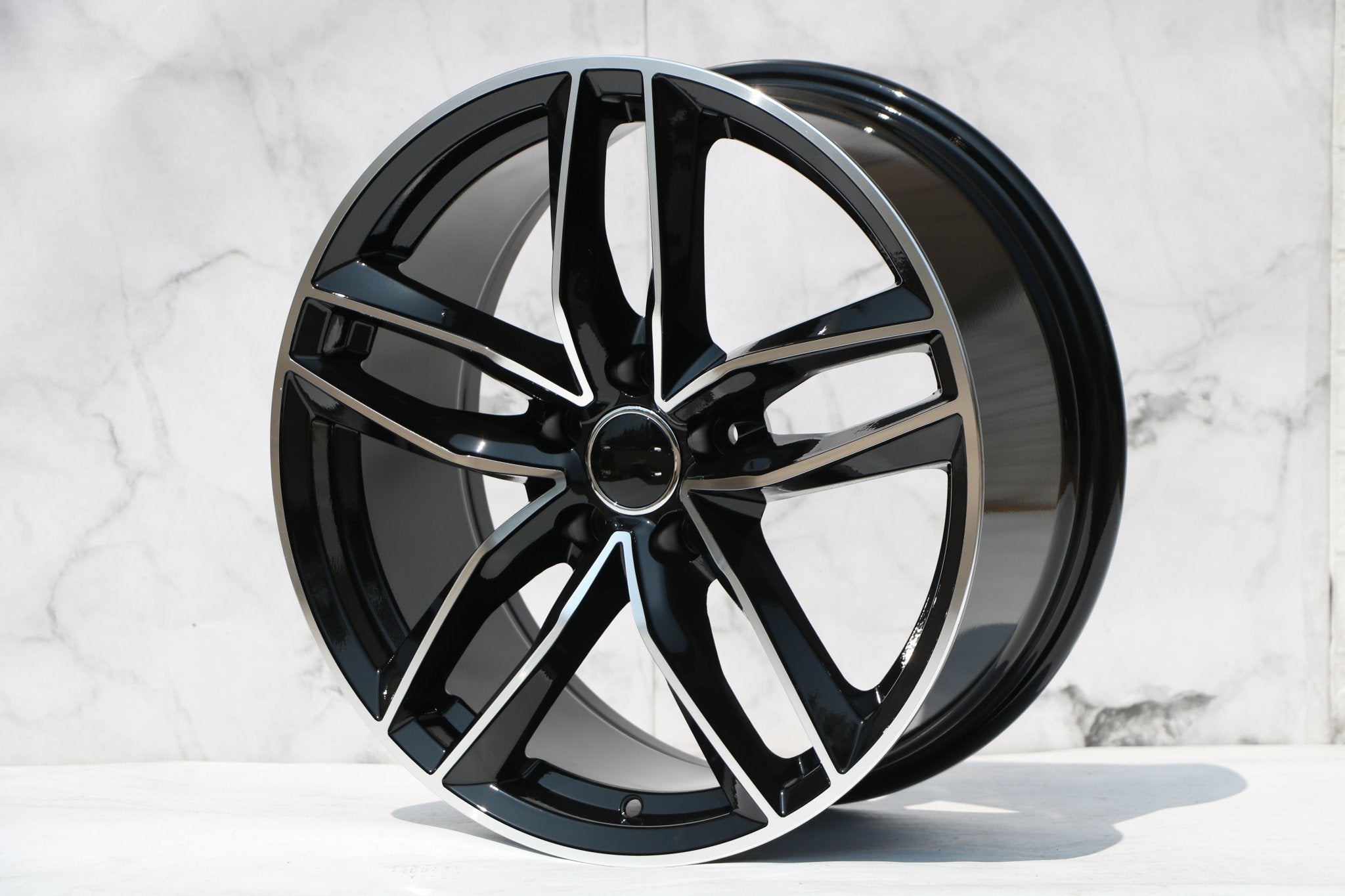 W627 1126 Black Machined Face 18x8.0 5x112 ET35 CB66.6