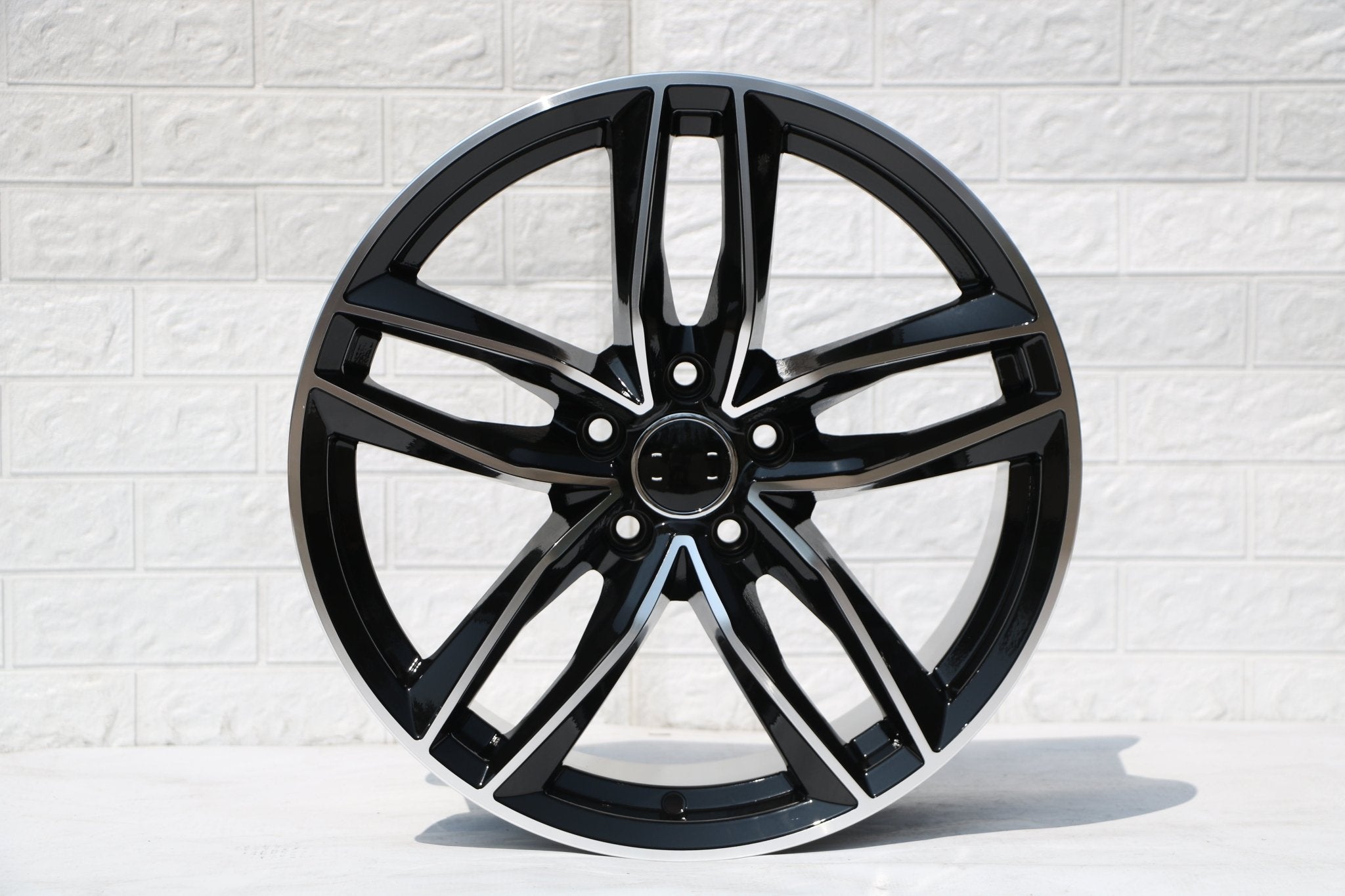 W627 1126 Black Machined Face 19x8.5 ET35 5x112 CB66.5