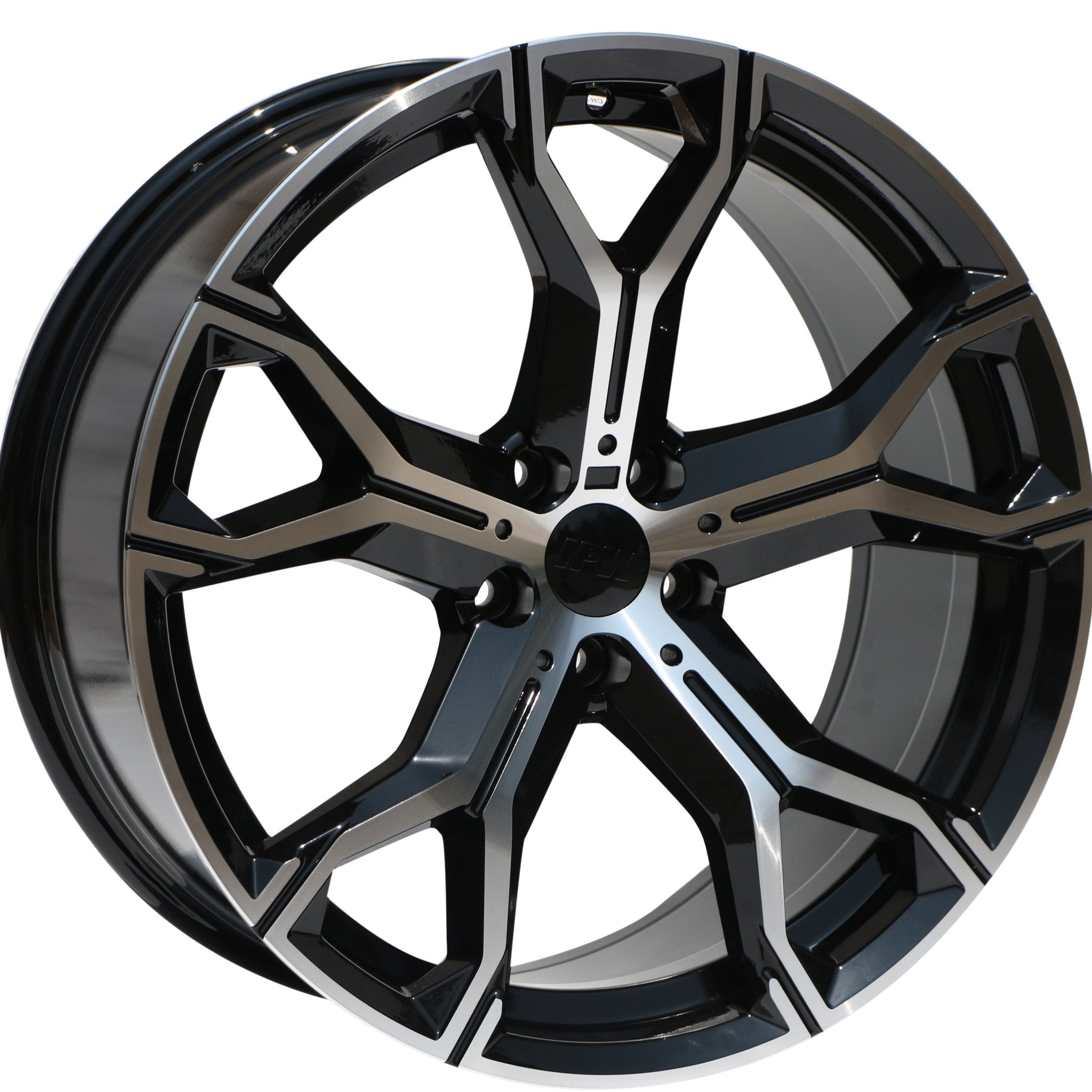 W702 D1538 Black Machined Face 22x10.5 ET40 5x120 CB74.1