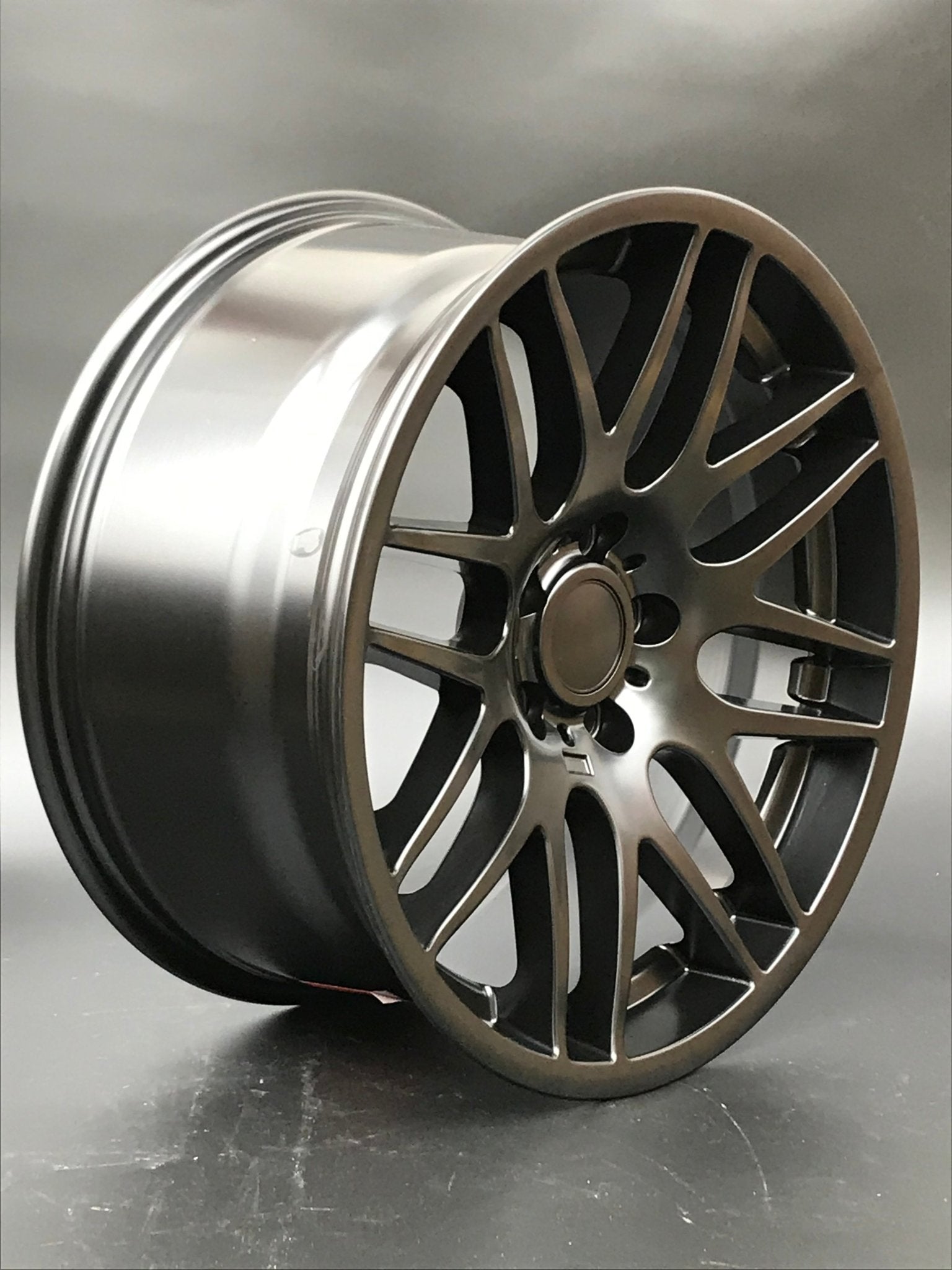 W703 Satin Black  18*9.0 ET35 CB72.6 5*120