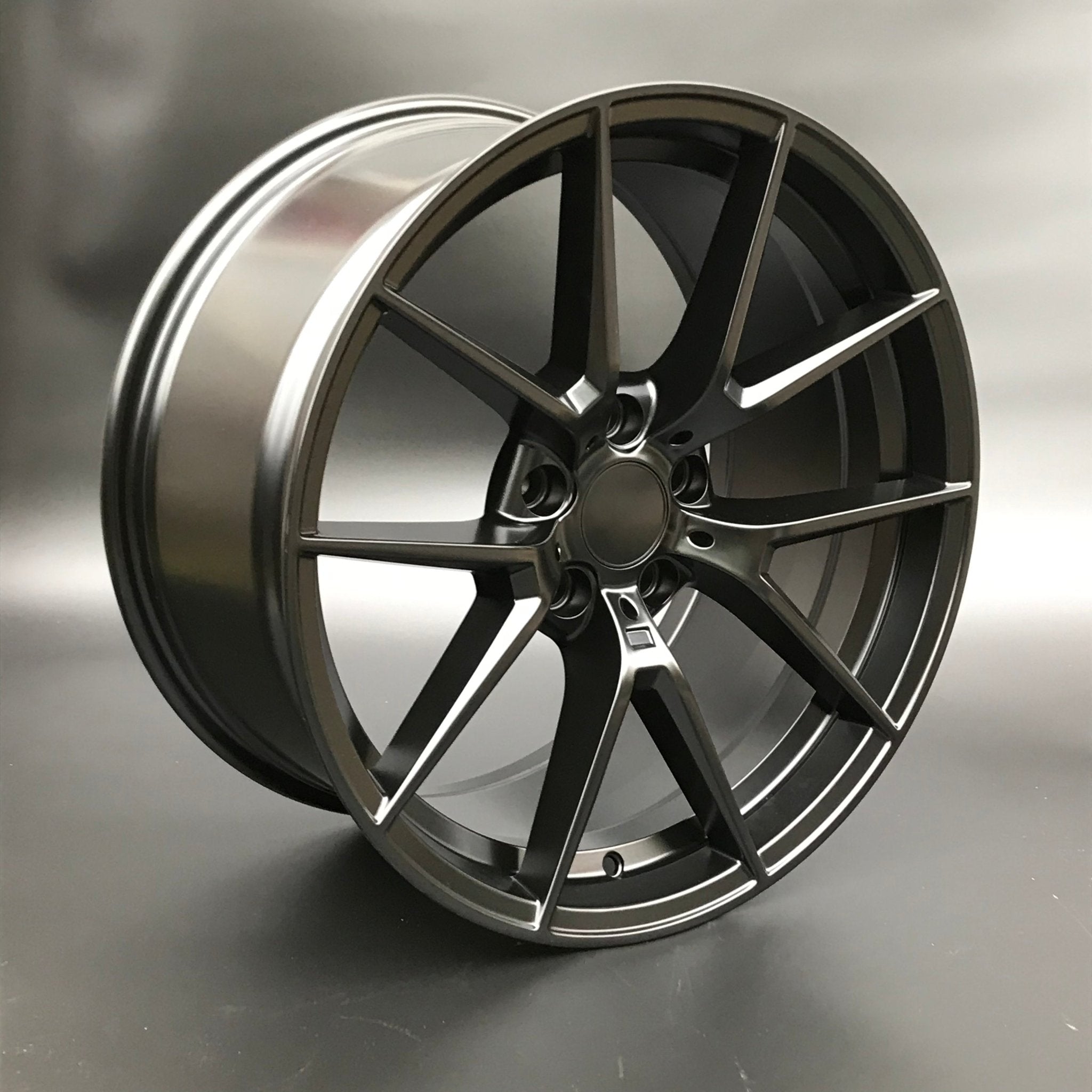 W705 1416 Metilic 19x9.5 ET35 5x120 CB72.6