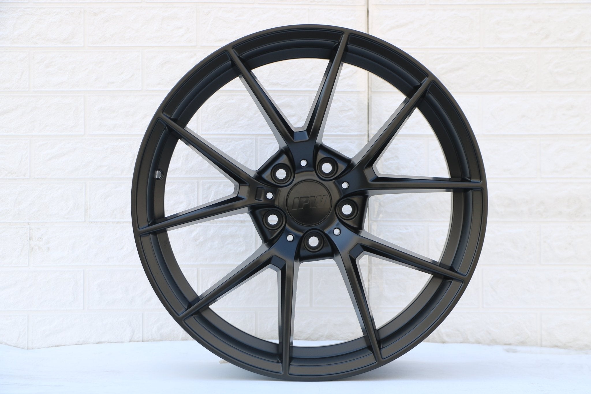 W705 1416 Sanit Black 19x8.5 ET35 5x120 CB72.6