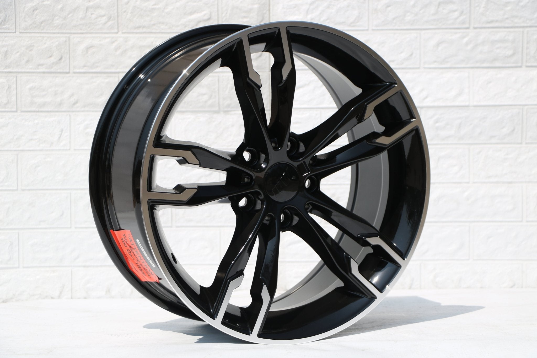 W707 1257 Black Machined Face 19x8.5 ET30 5x120 CB72.56