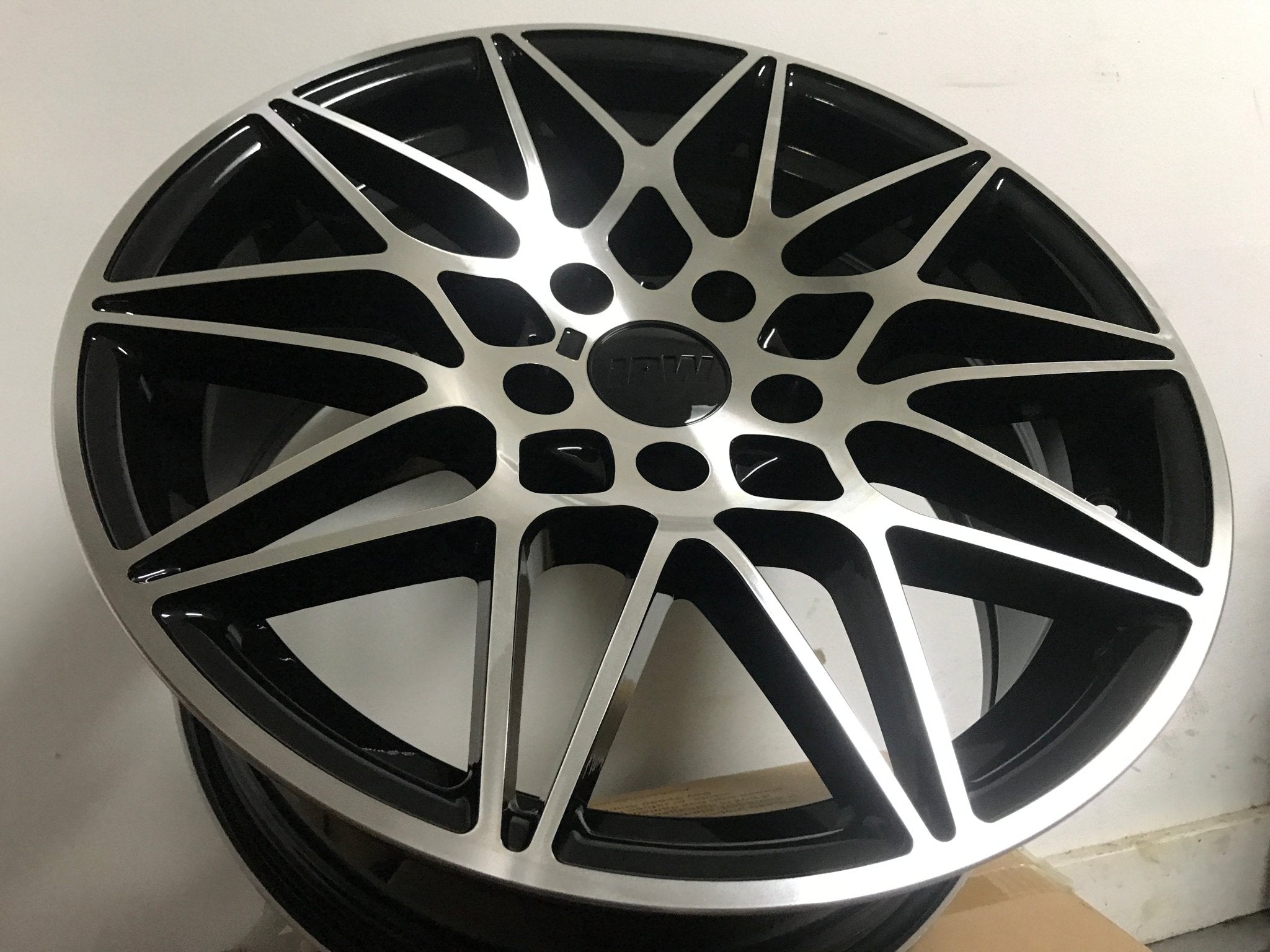 W709 Black Machined Face 19x8.5 ET35 5x120 CB72.6