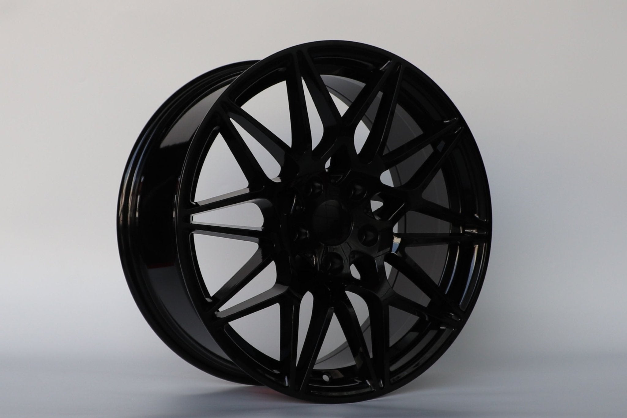 W709 D1447 Gloss Black 19x9.5 ET35 5x120 CB72.56