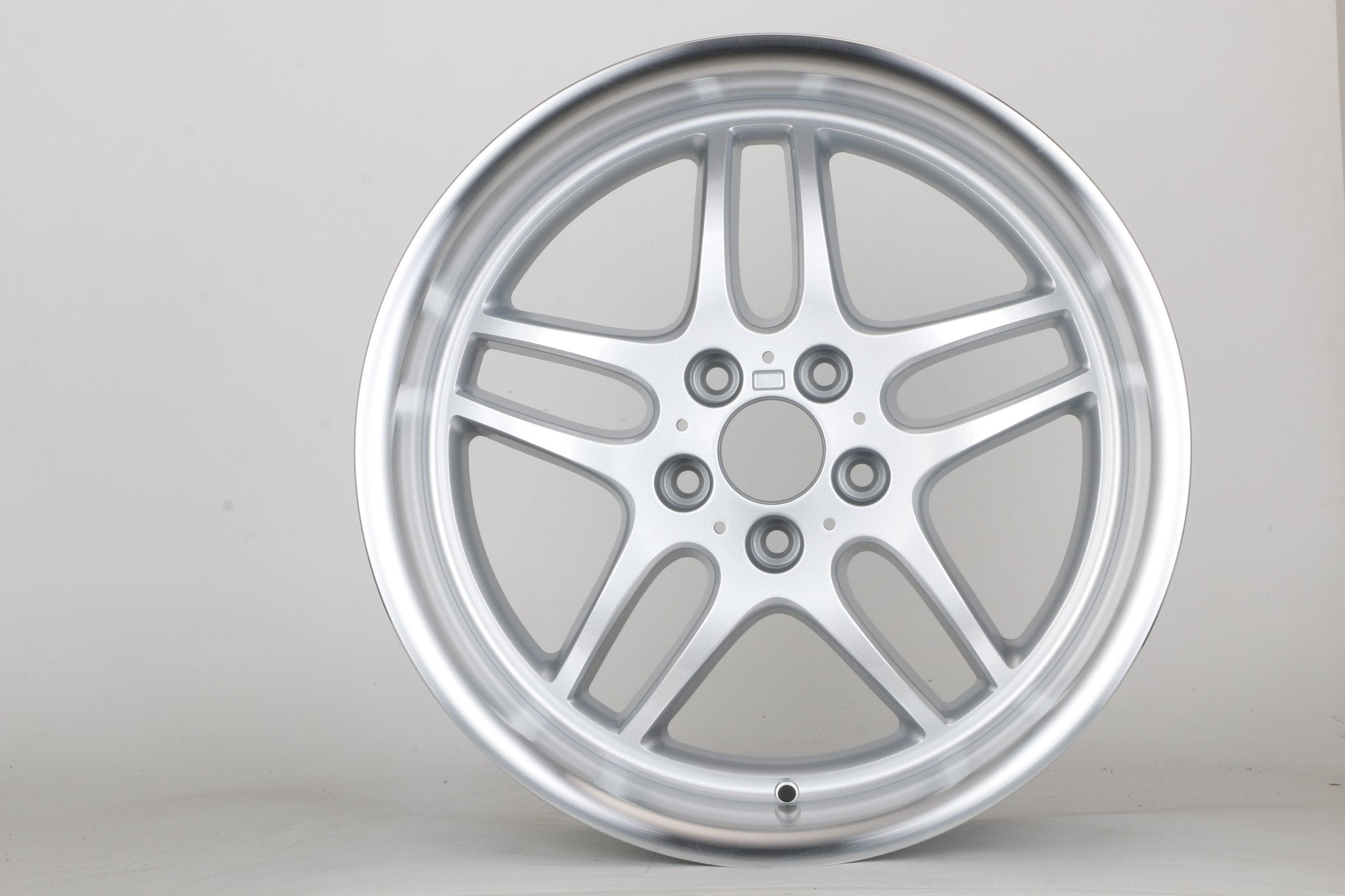 W710 JL141 Silver Machined Lip 17x9 ET25 5x120 CB74.1