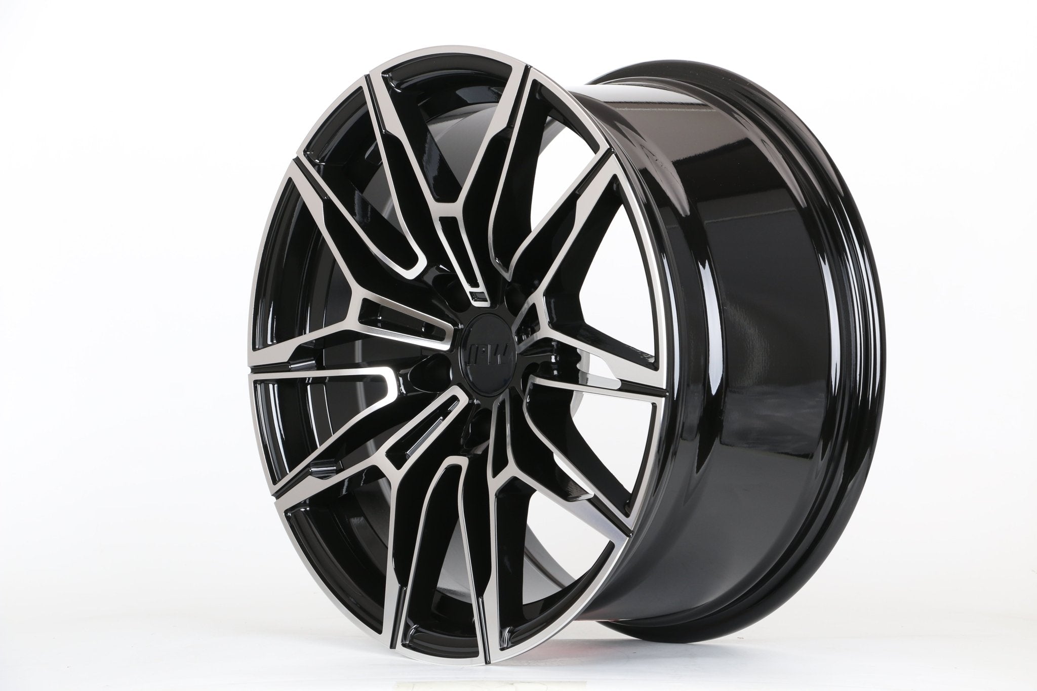 W714 D1677 Black Machined Face 18x9.0 ET40 5x112 CB66.6