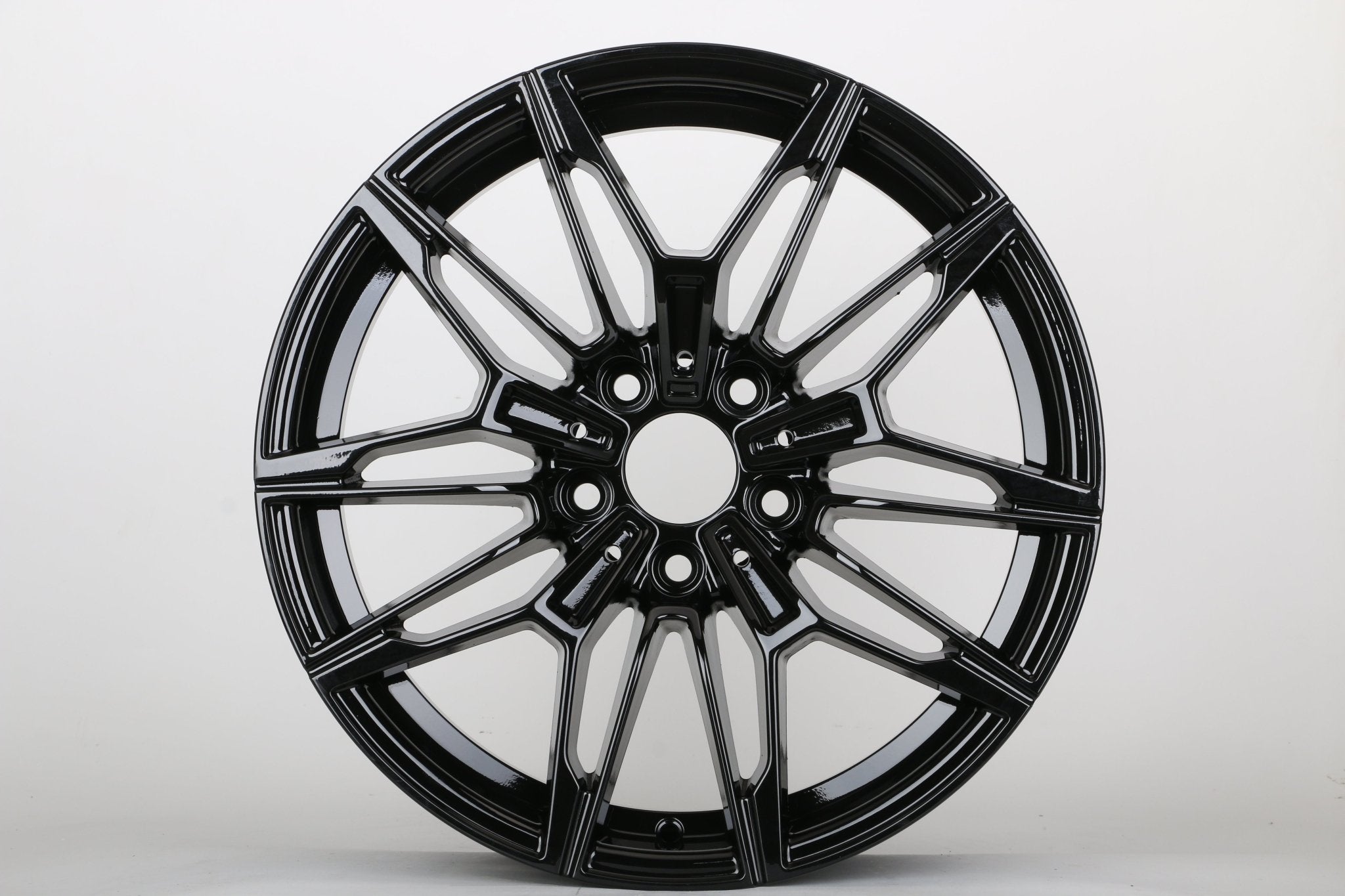 W714 D1677 Gloss Black 18x9.0 Et35 5x120 CB72.56