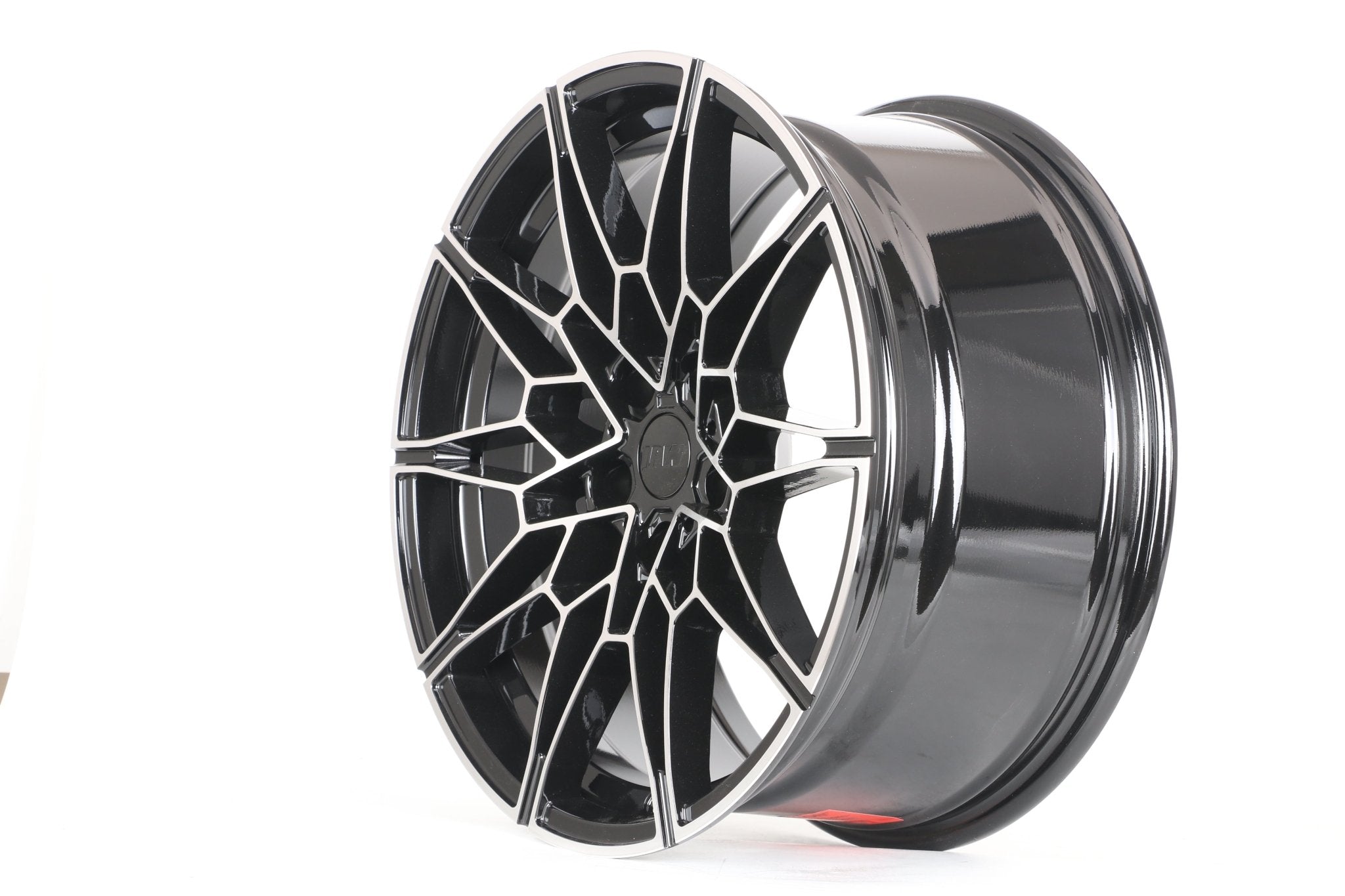 W718 D1674 Black Machined Face 19x8.0 Et25 5x112 CB66.6