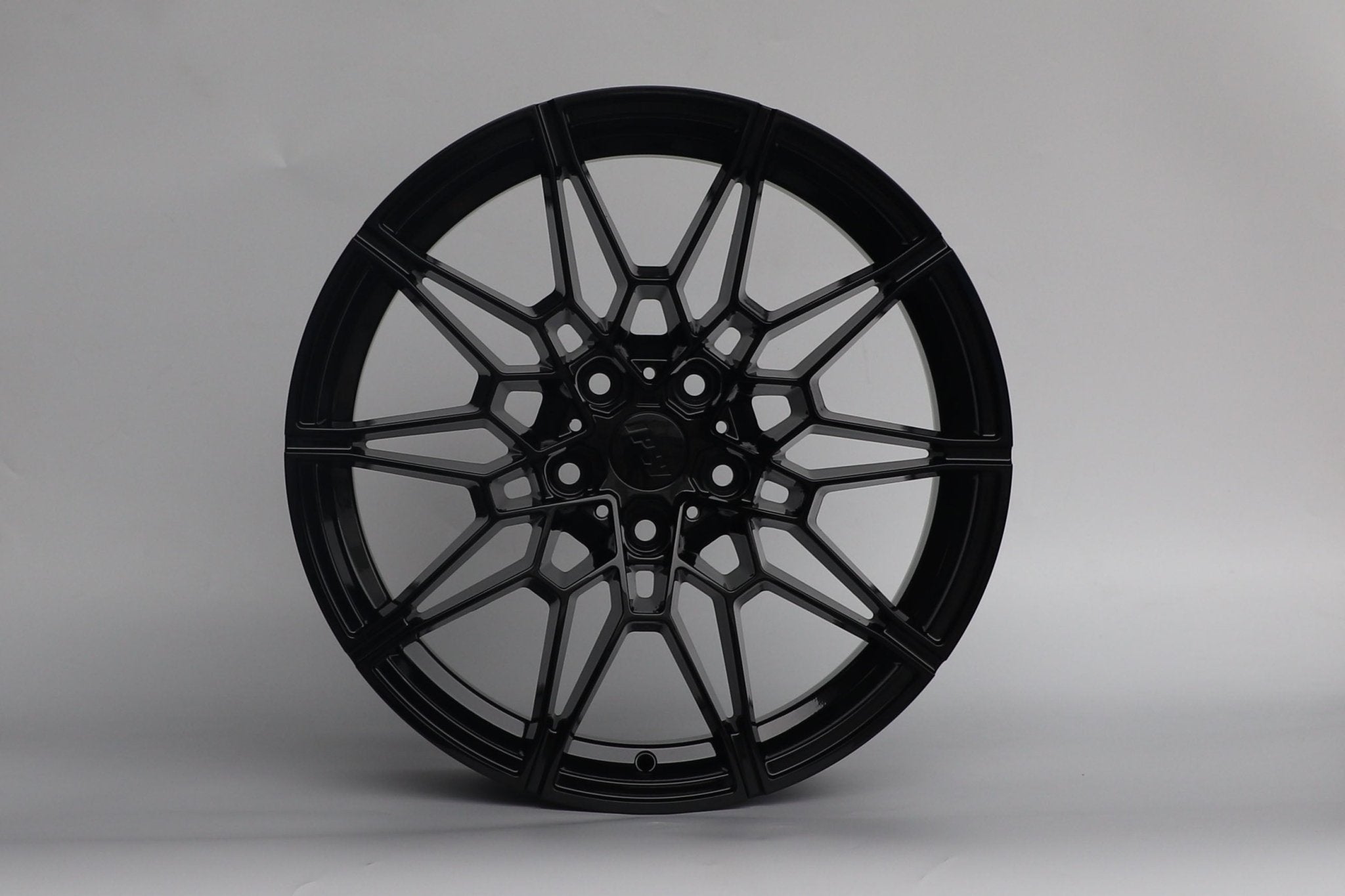 W718 D1674 Gloss Black 19x9.0 ET35 5x112 CB66.6