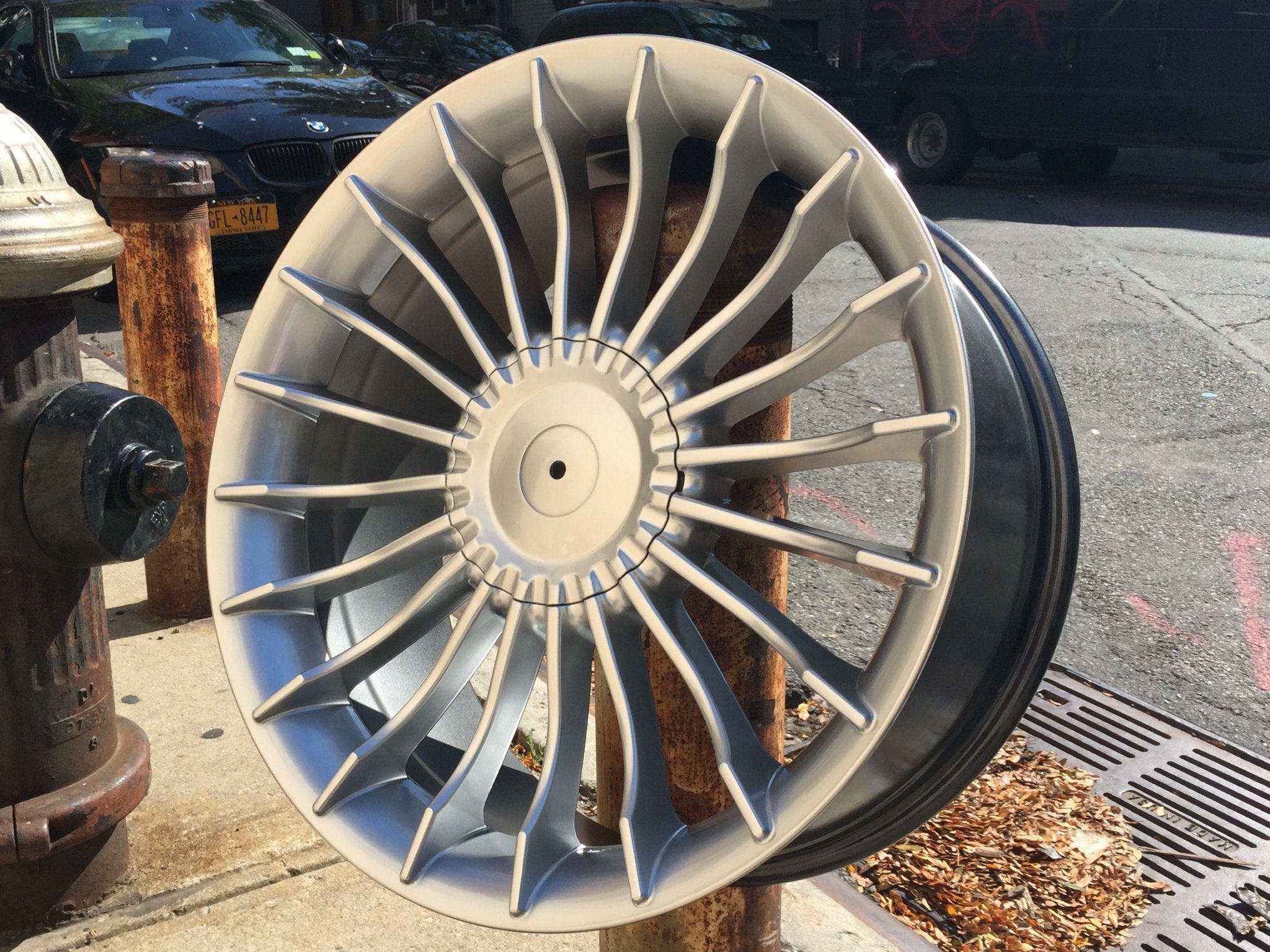 W724 1023 Hyper Silver 20x8.5 ET14 CB72.6 5x112/120
