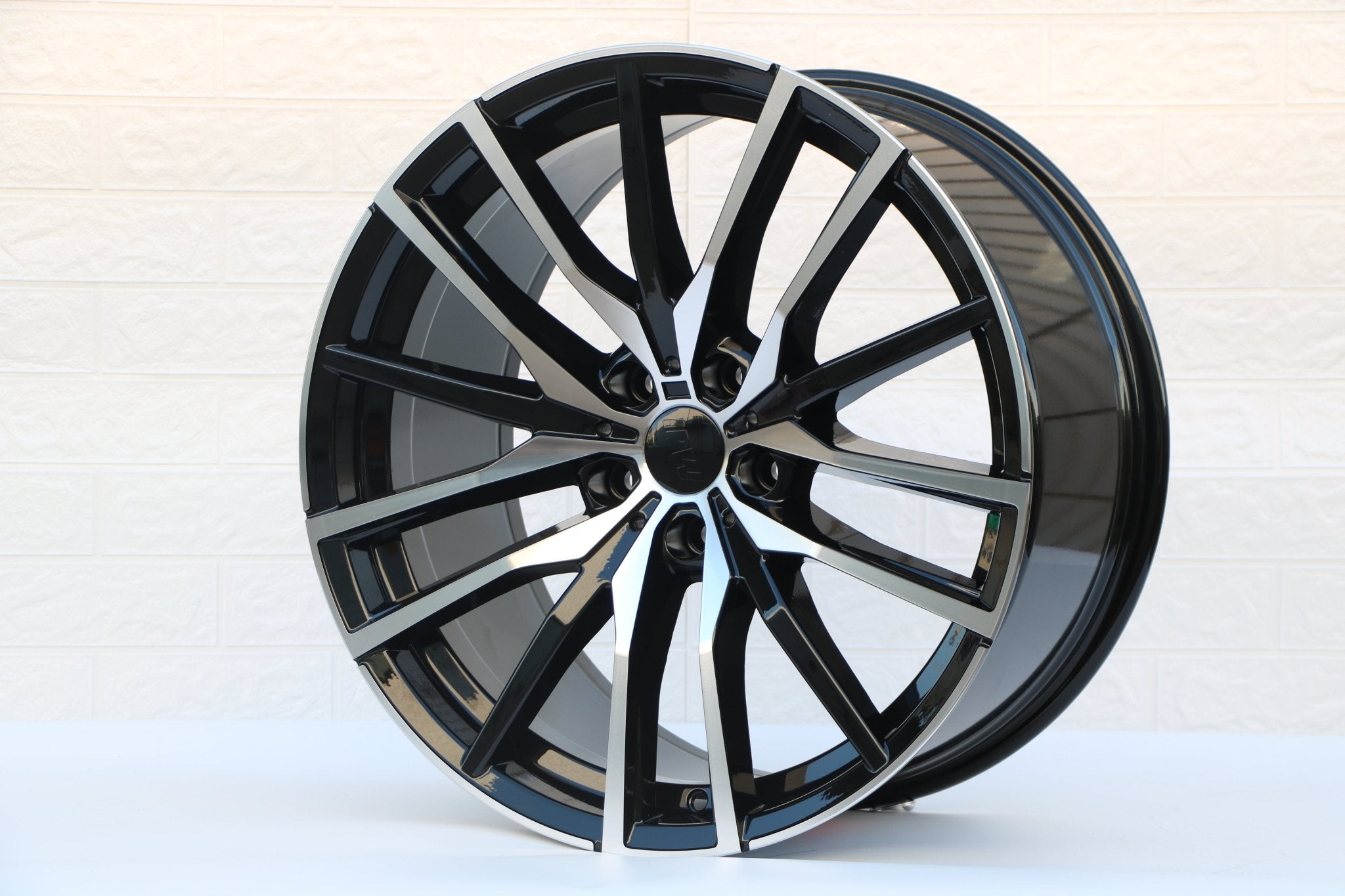 W726 D1473 Black Machined Face 20x10 ET35 5x112 CB66.6