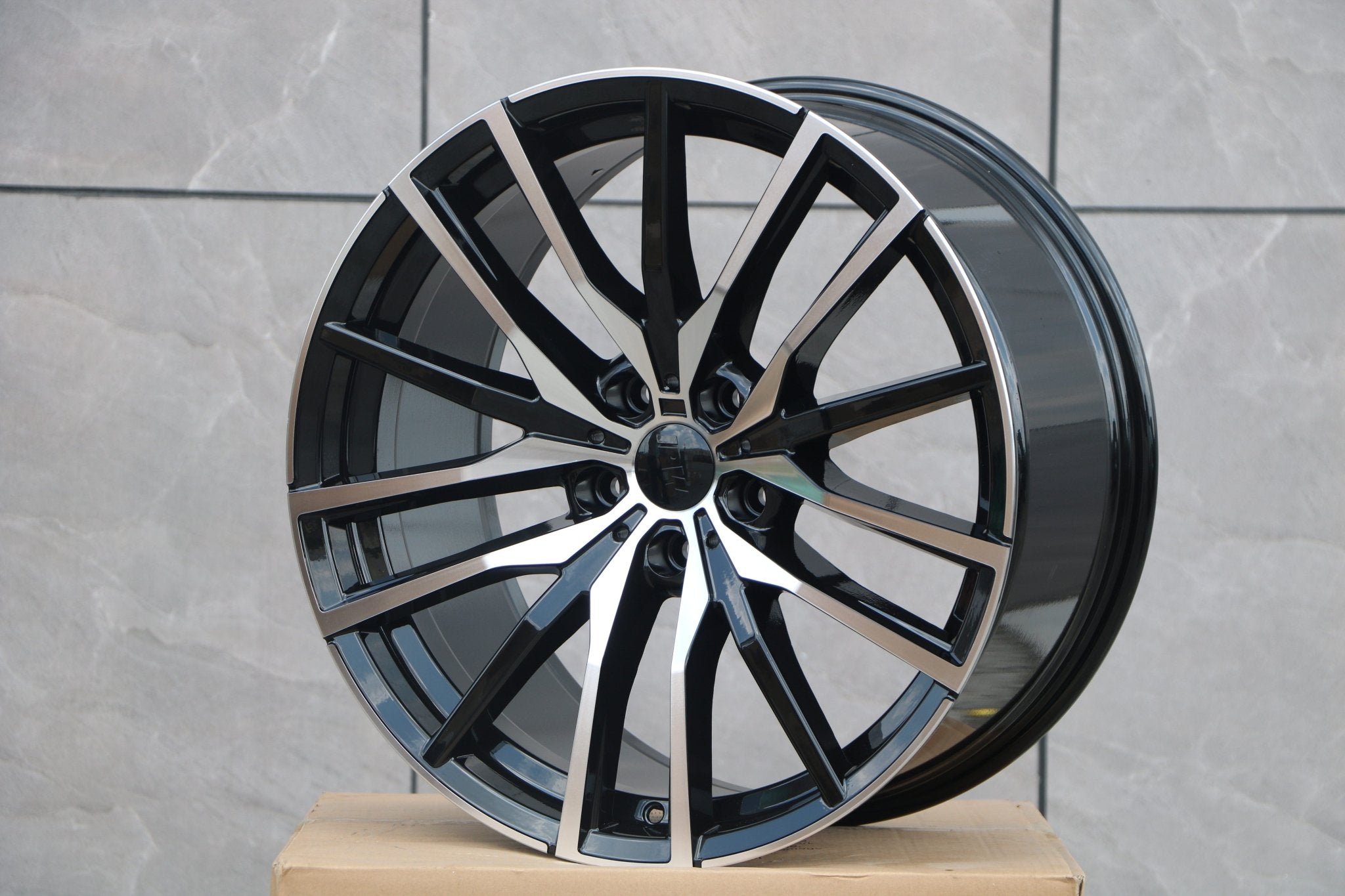 W726 D1473 Black Machined Face 20x10 ET35 5x112 CB66.6