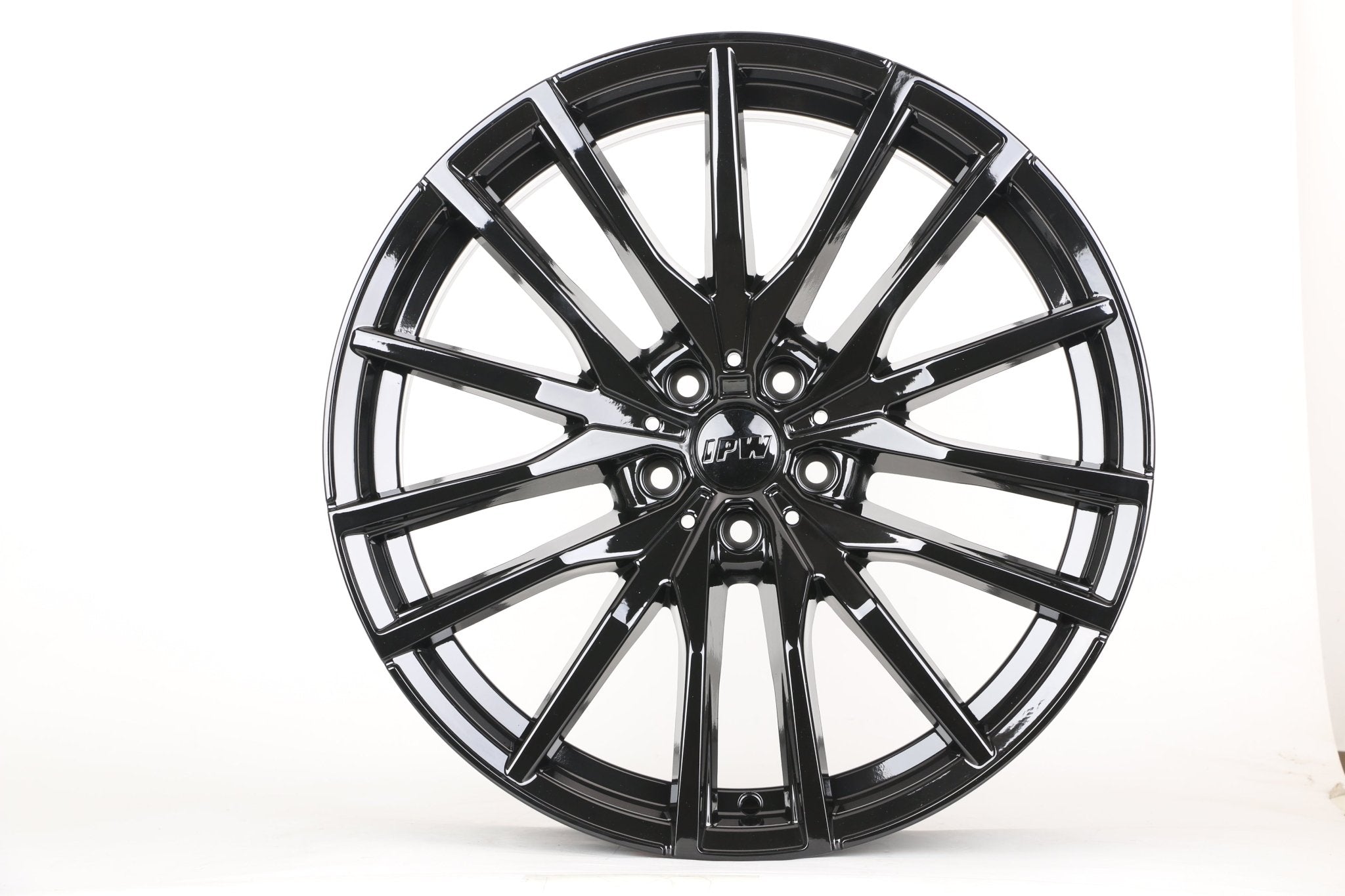 W726 D1473 Gloss Black 22x9.5 ET37 5x120 CB74.1