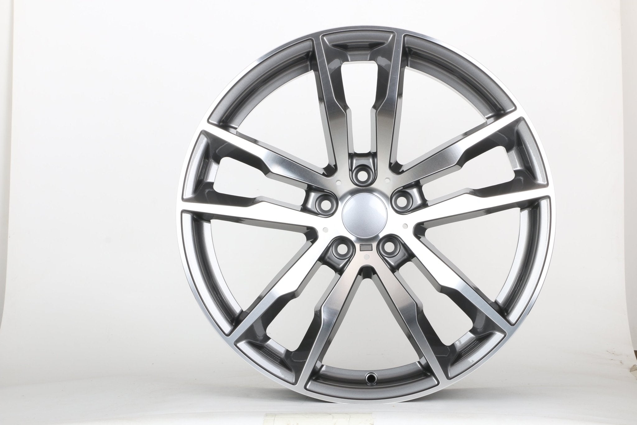 W732 1256 Gunmetal Machined Face 22x10.0 ET40 5x120 CB74.1  Cap C-956 Logo Size 67.7MM
