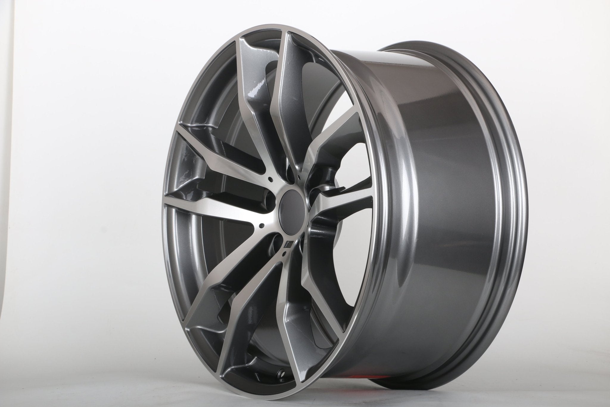 W732 1256 Gunmetal Machined Face 22x10.0 ET40 5x120 CB74.1  Cap C-956 Logo Size 67.7MM