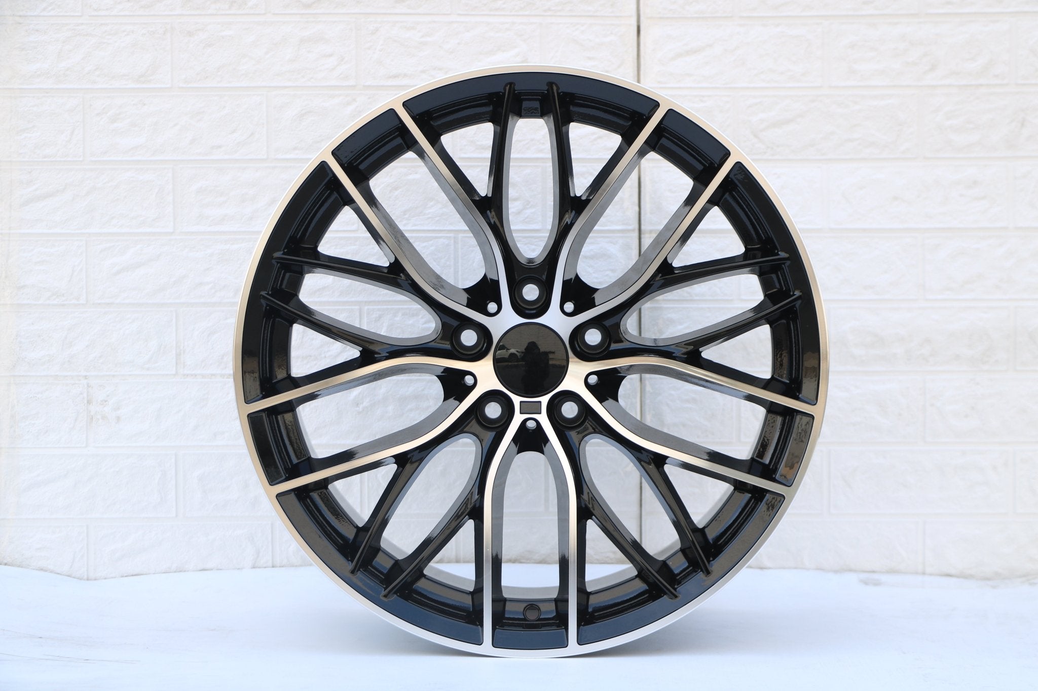 W740 Black Machined Face 19x8.5 ET35 5x120 CB72.6
