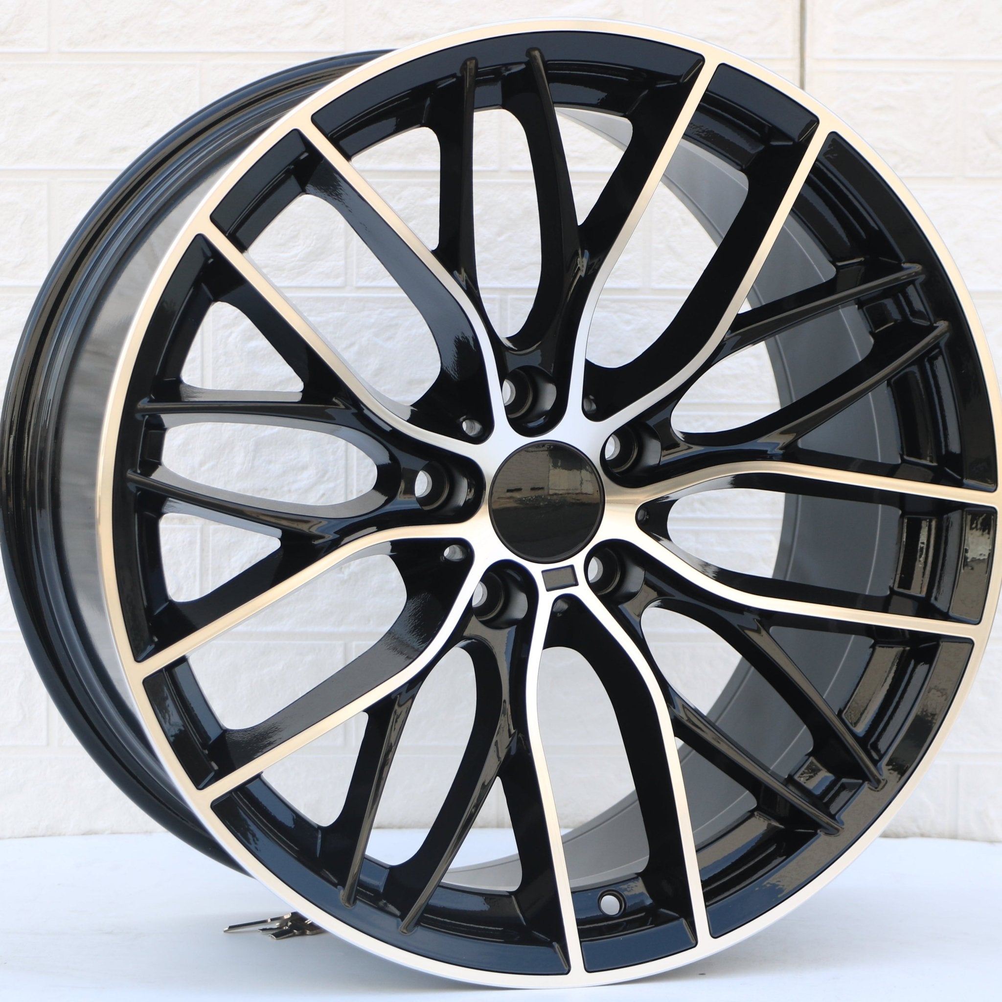 W740 Black Machined Face 20x8.5 Et35 5x120 CB72.6