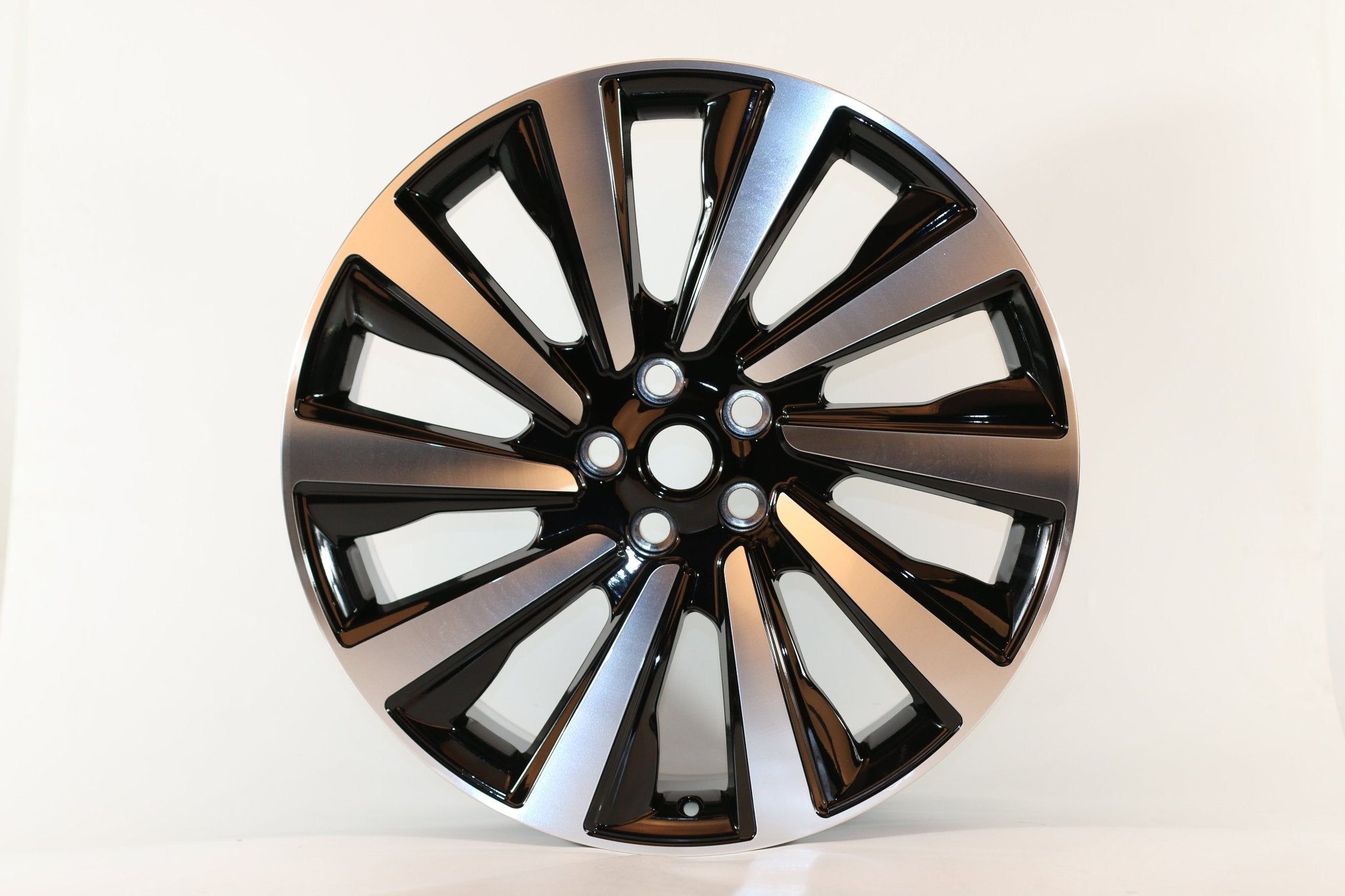 W786 W787 IV-947 Black Machined Face 22x9.5 ET40 5x120 CB72.6 Mag Seat