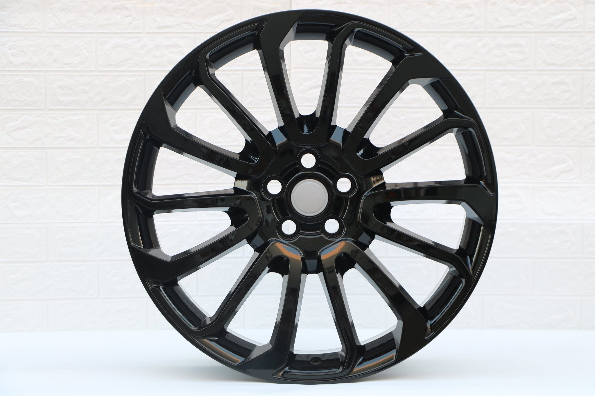 W795 Gloss Black 22x9.5 ET45 5x120 CB72.6   D959
