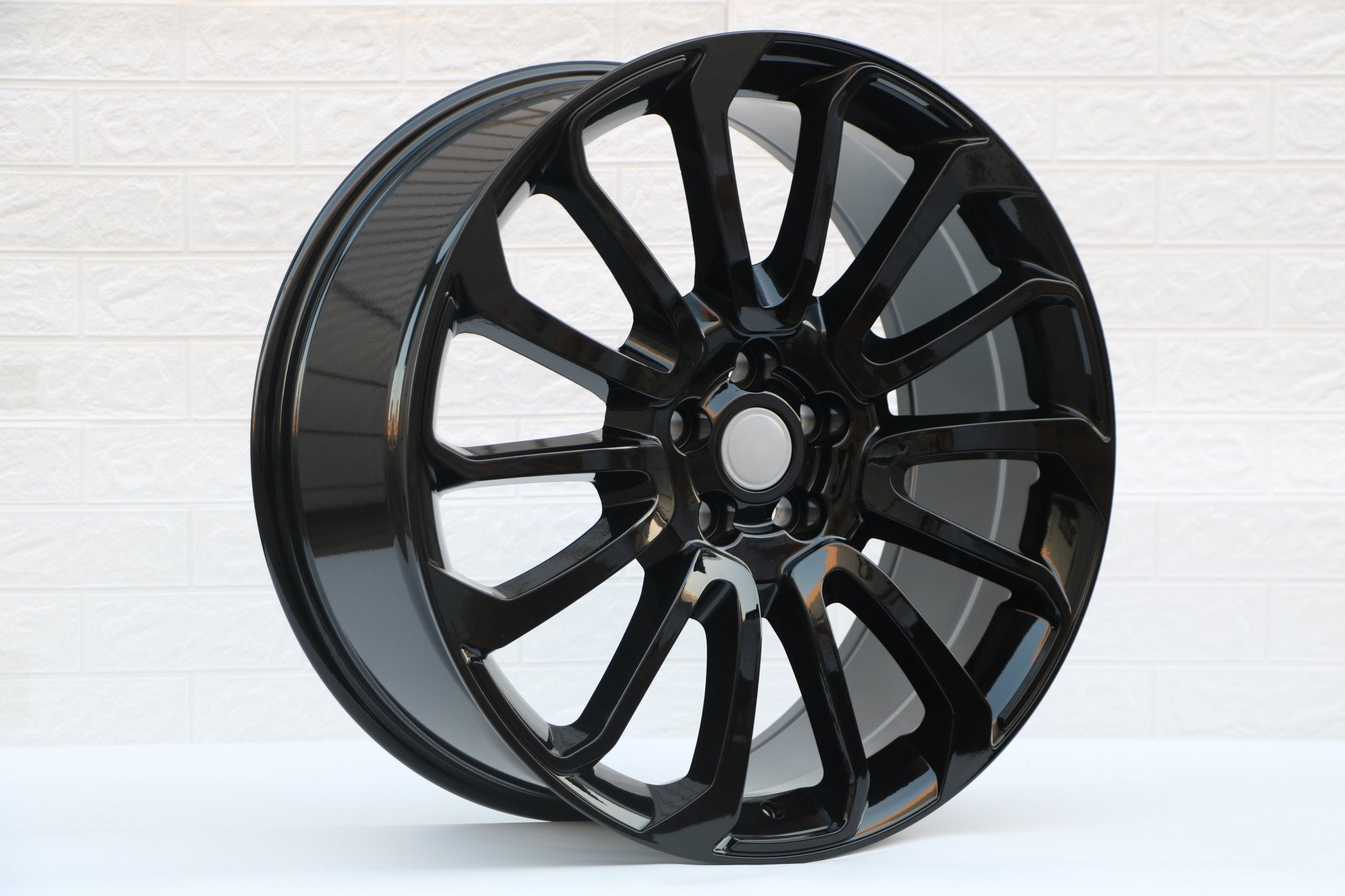 W795 Gloss Black 22x9.5 ET45 5x120 CB72.6   D959