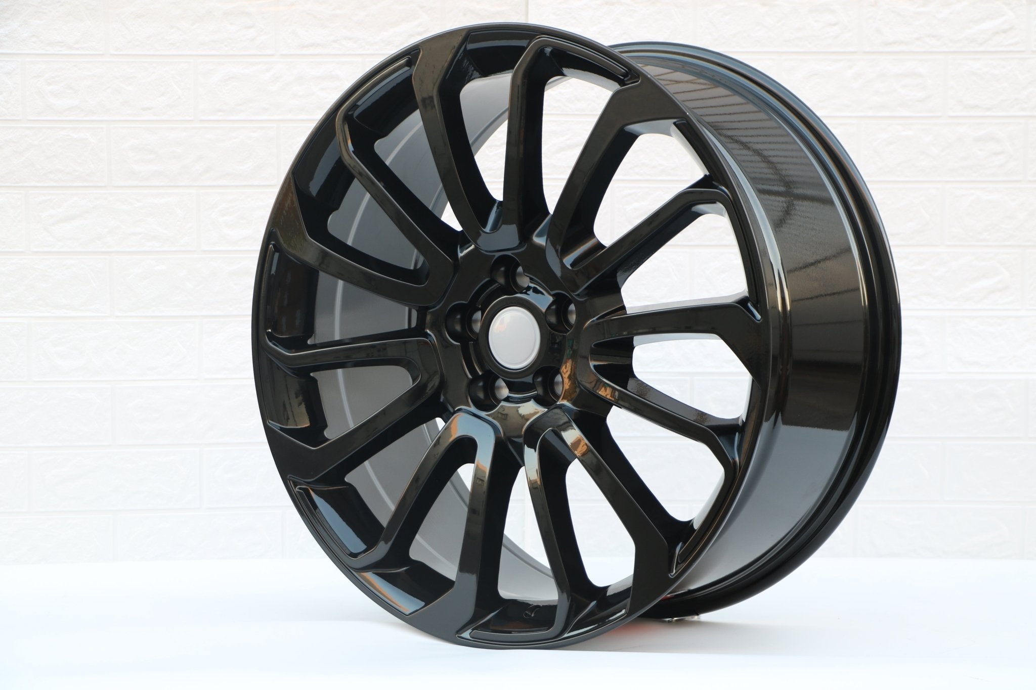 W795 Gloss Black 22x9.5 ET45 5x120 CB72.6   D959