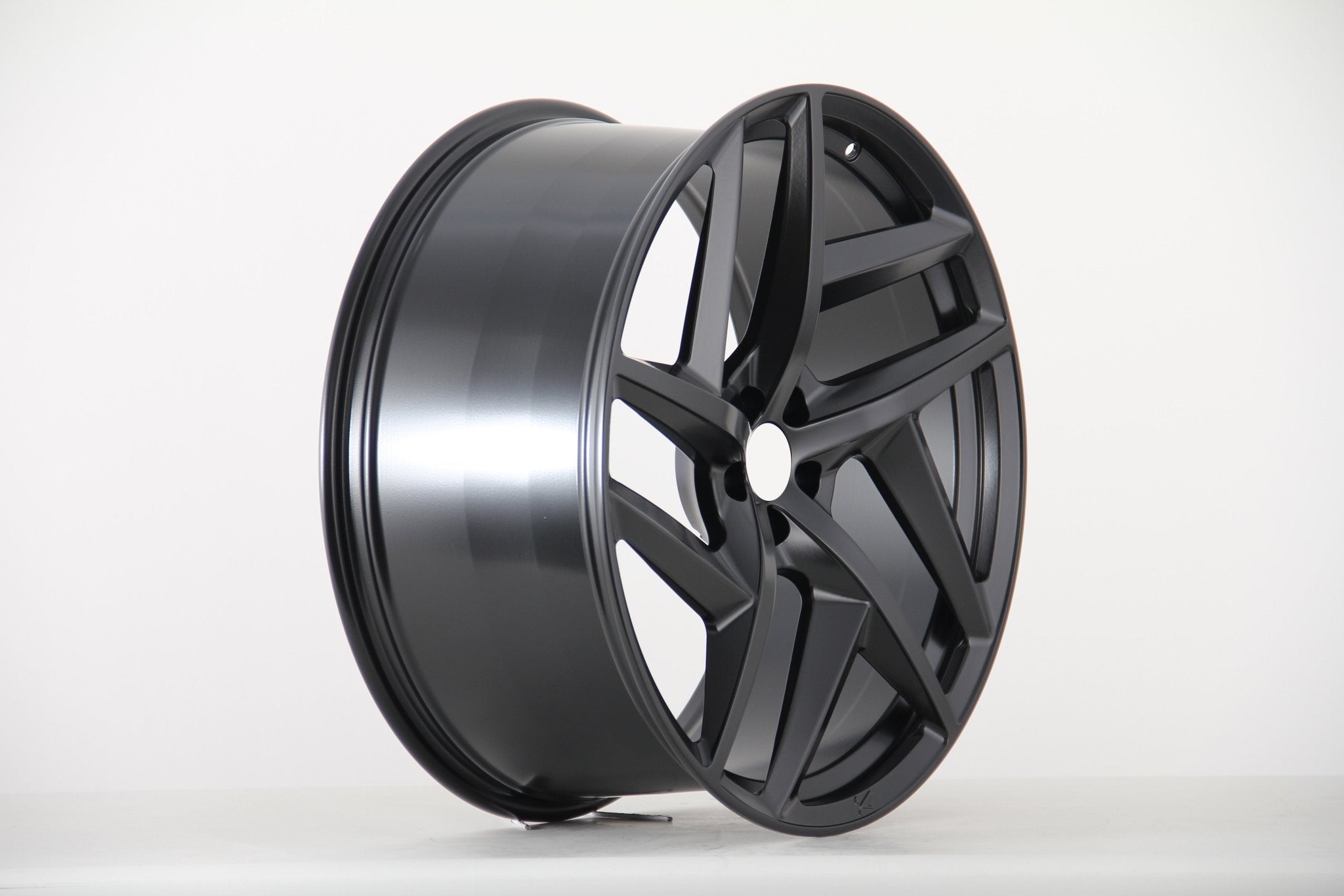 W799 7828 Satin Black 22x10 ET42 5x120 CB72.56