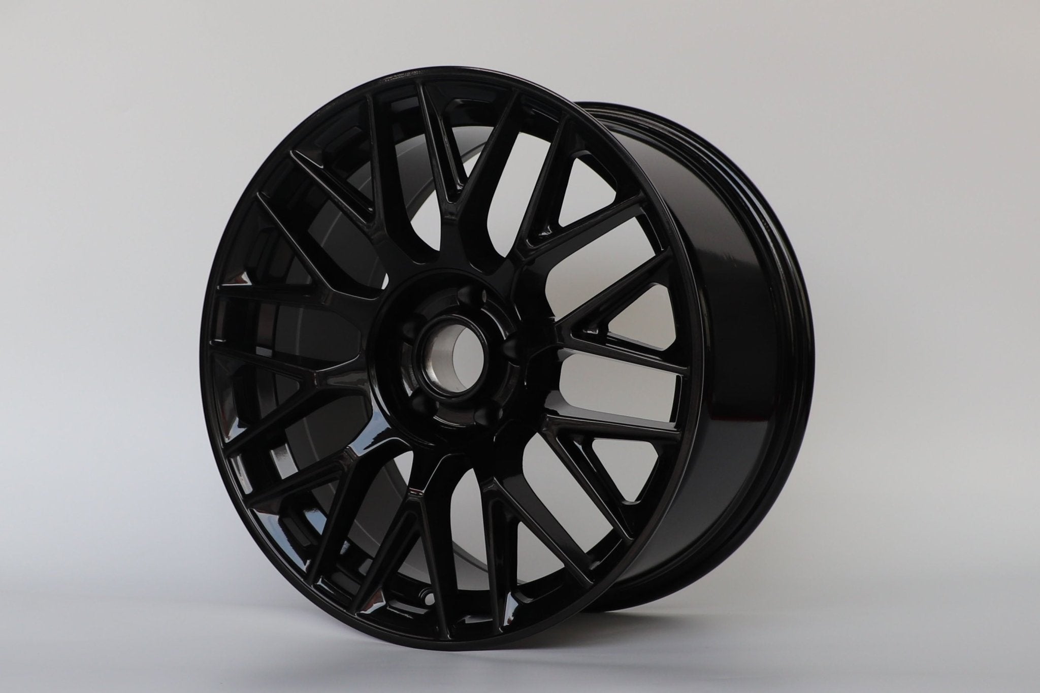W803 1766 Gloss Black 18x9.5 ET35 5x112 CB66.6