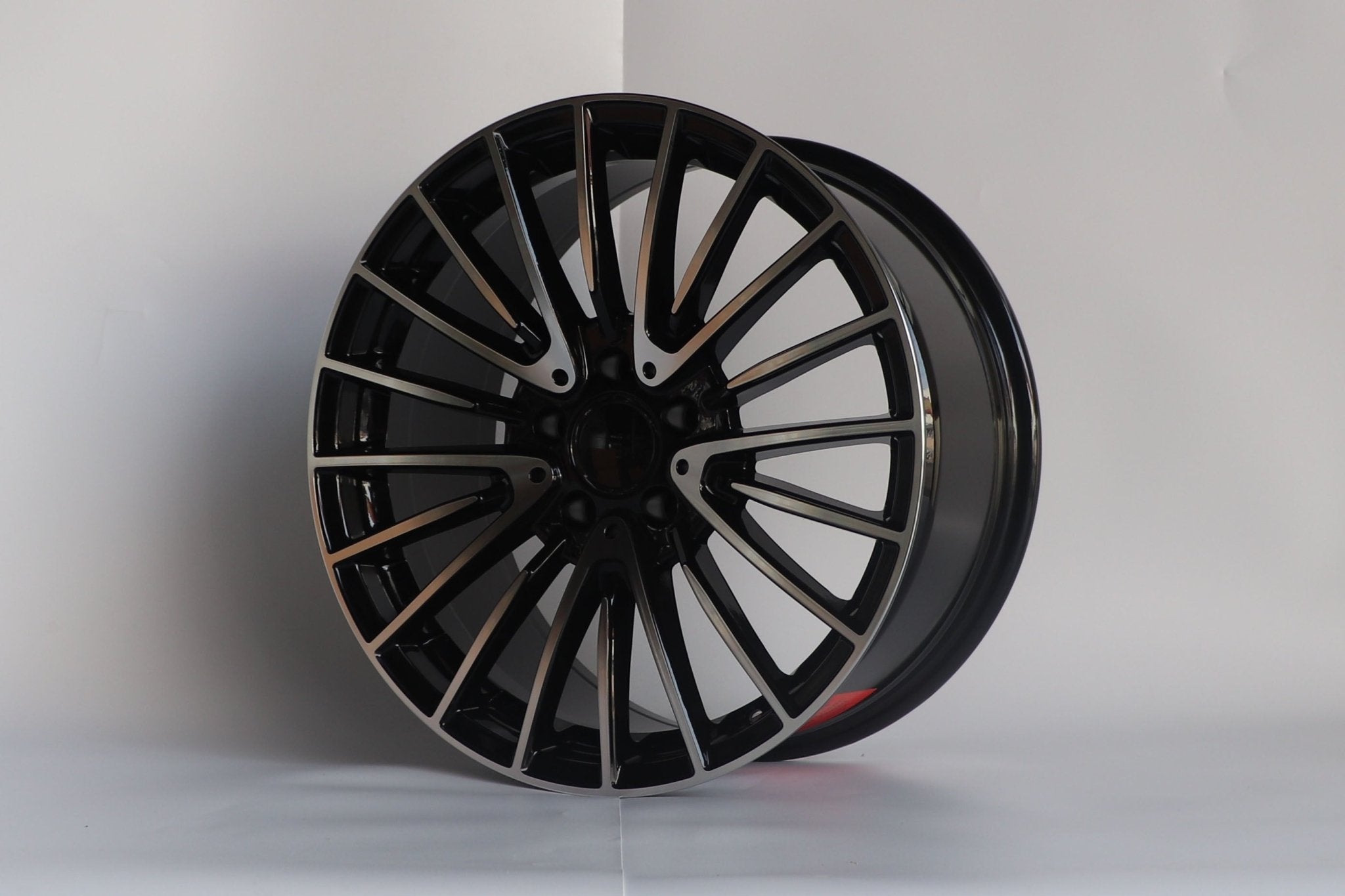 W812 1779 Black Machined 19x9.5 ET35 5x112 CB66.6