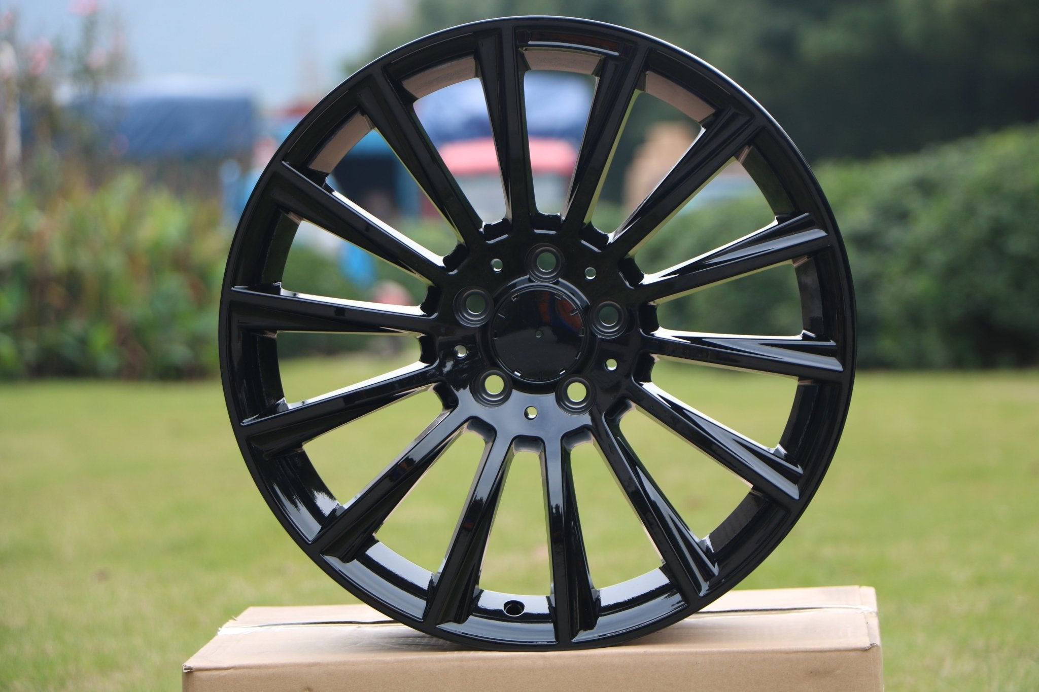 W813 Gloss Black 19x8.5 ET35 5x112 CB66.6