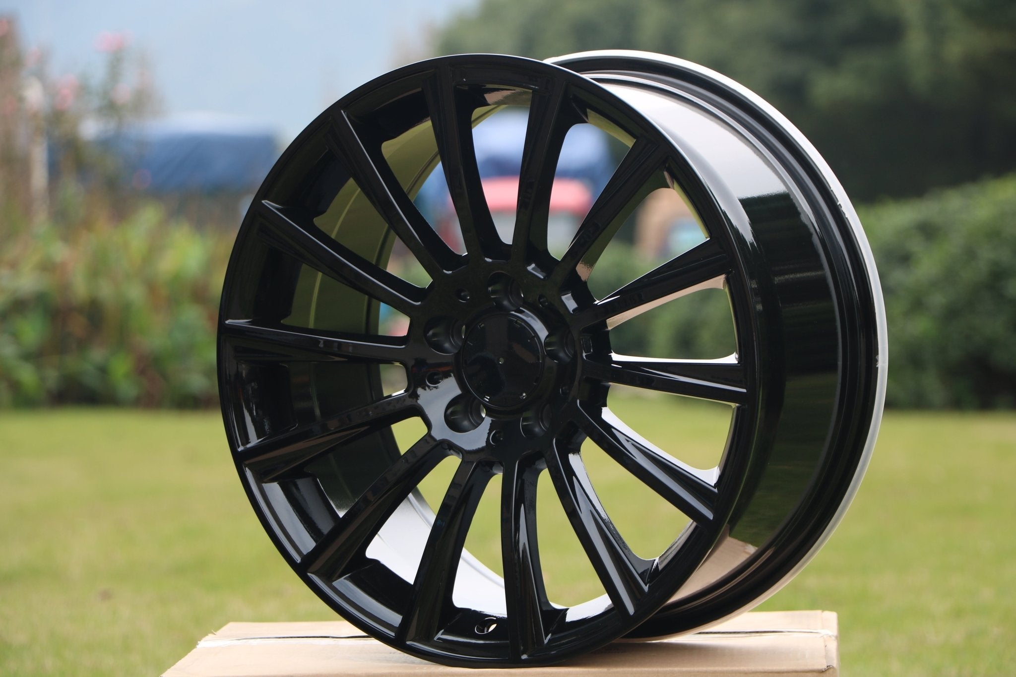 W813 Gloss Black 19x9.5 ET35 5x112 CB66.6