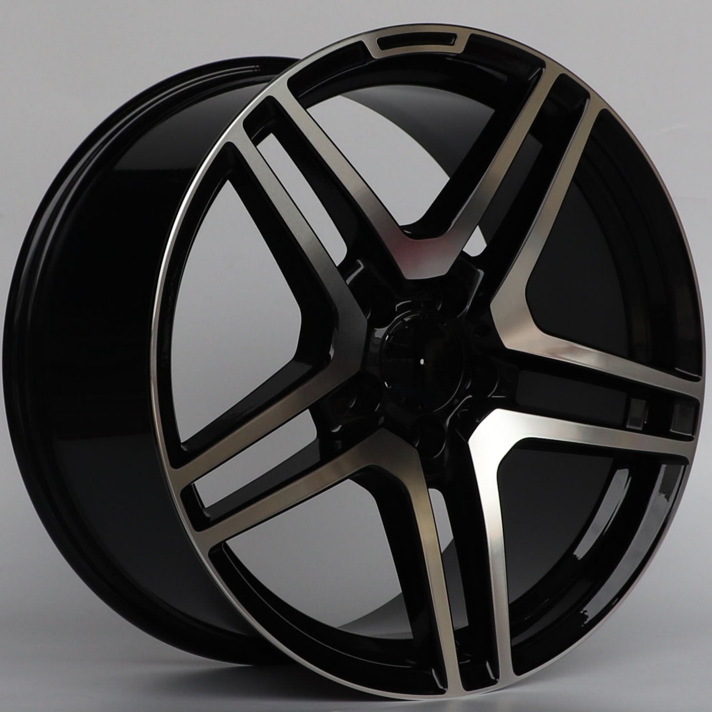 W815 1048 Black Machined Face 20x8.5 ET35 5x112 CB66.6