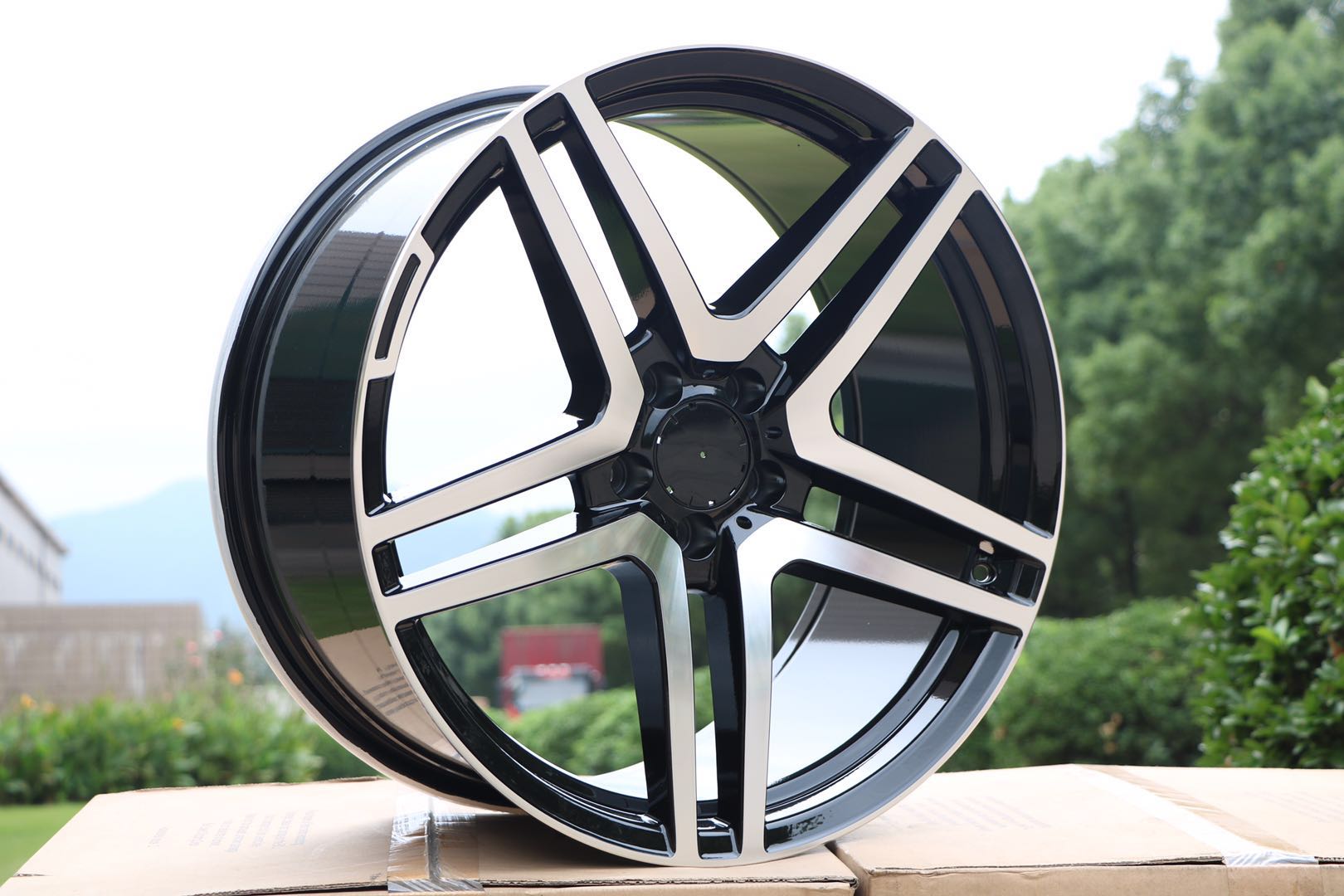 W815 Black Machined Face 20x8.5 ET32 5x112 CB66.6 wcc 73mm