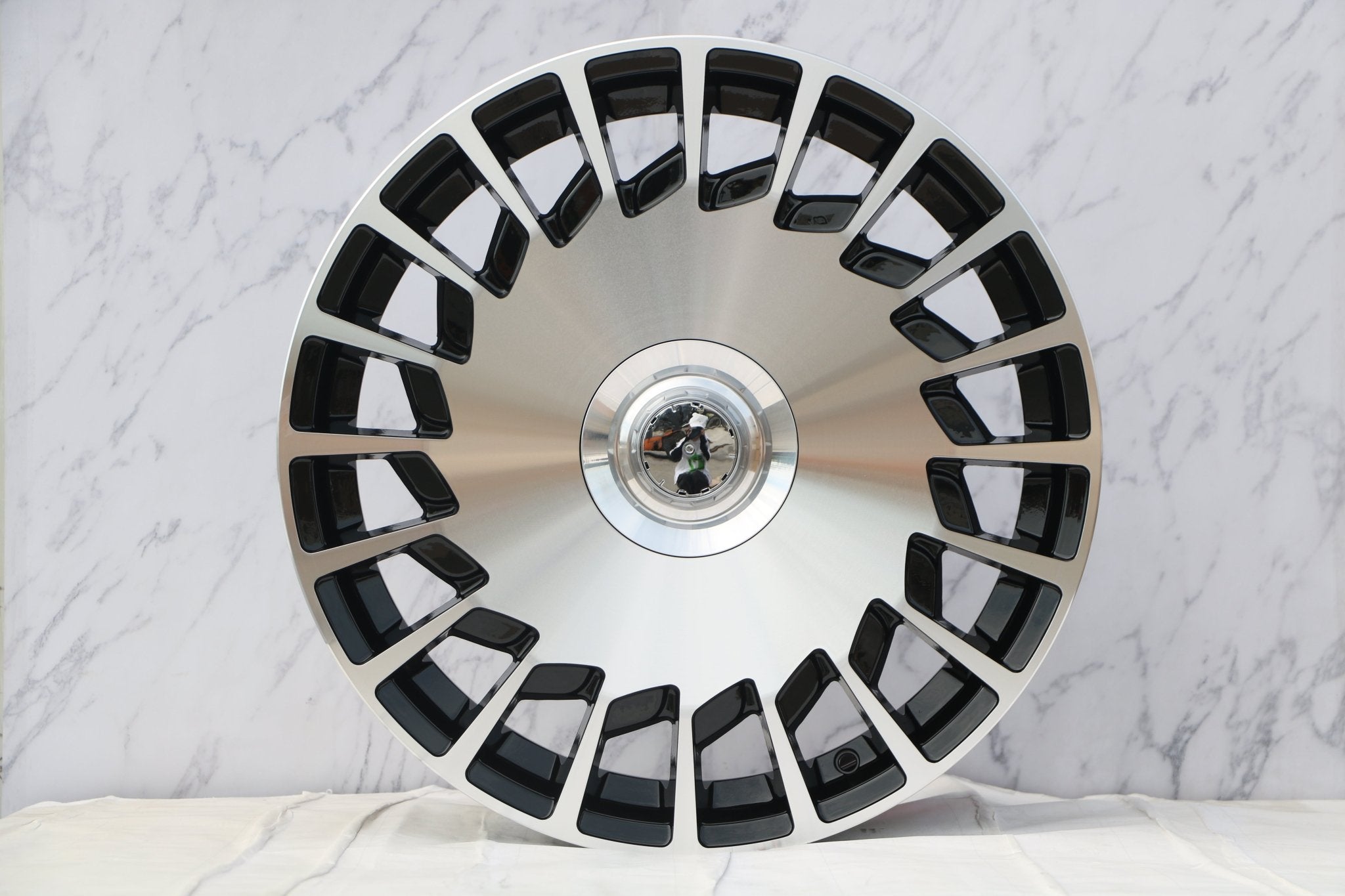 W835 Black Machined Face 20x8.5 ET35 5x112 CB66.6