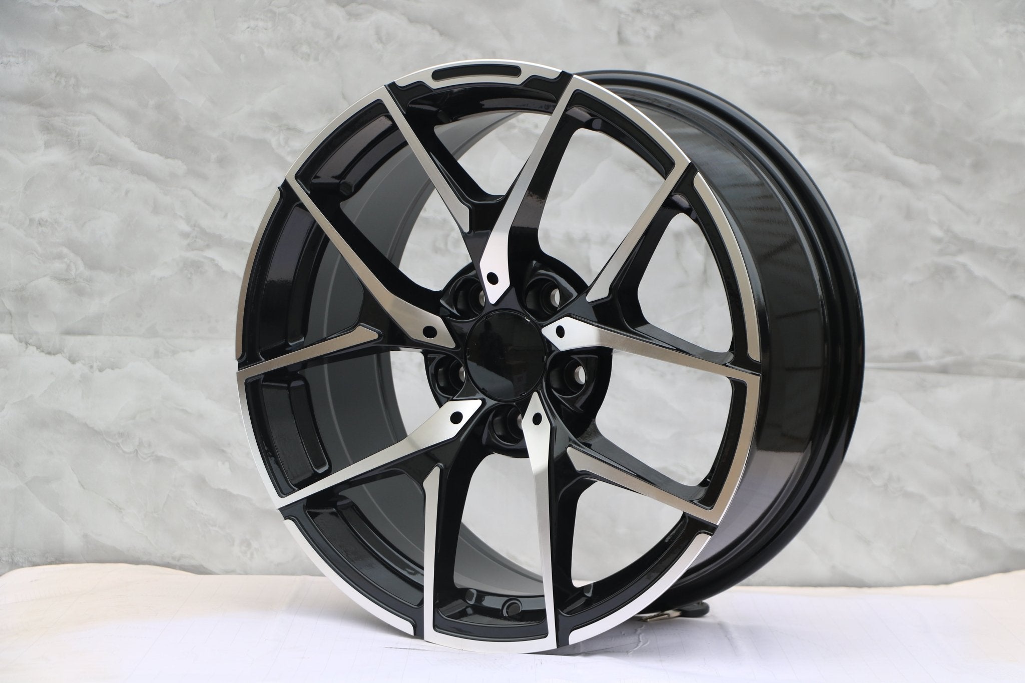 W838 Black Machined Face 18x8.5 ET35 5x112 CB66.6