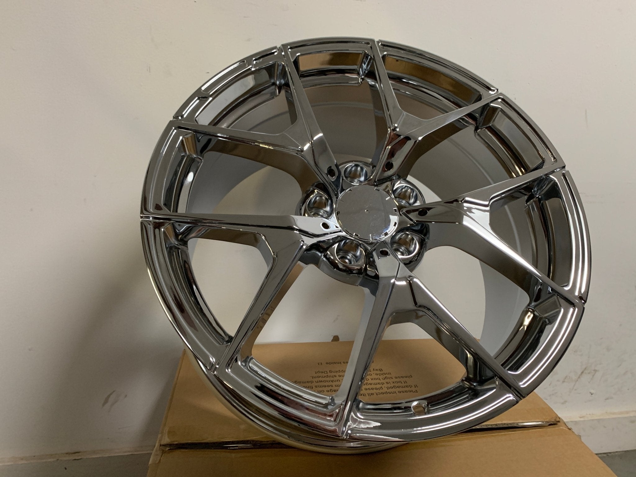 W838 Chrome 20x8.5 ET35 5x112 CB66.6