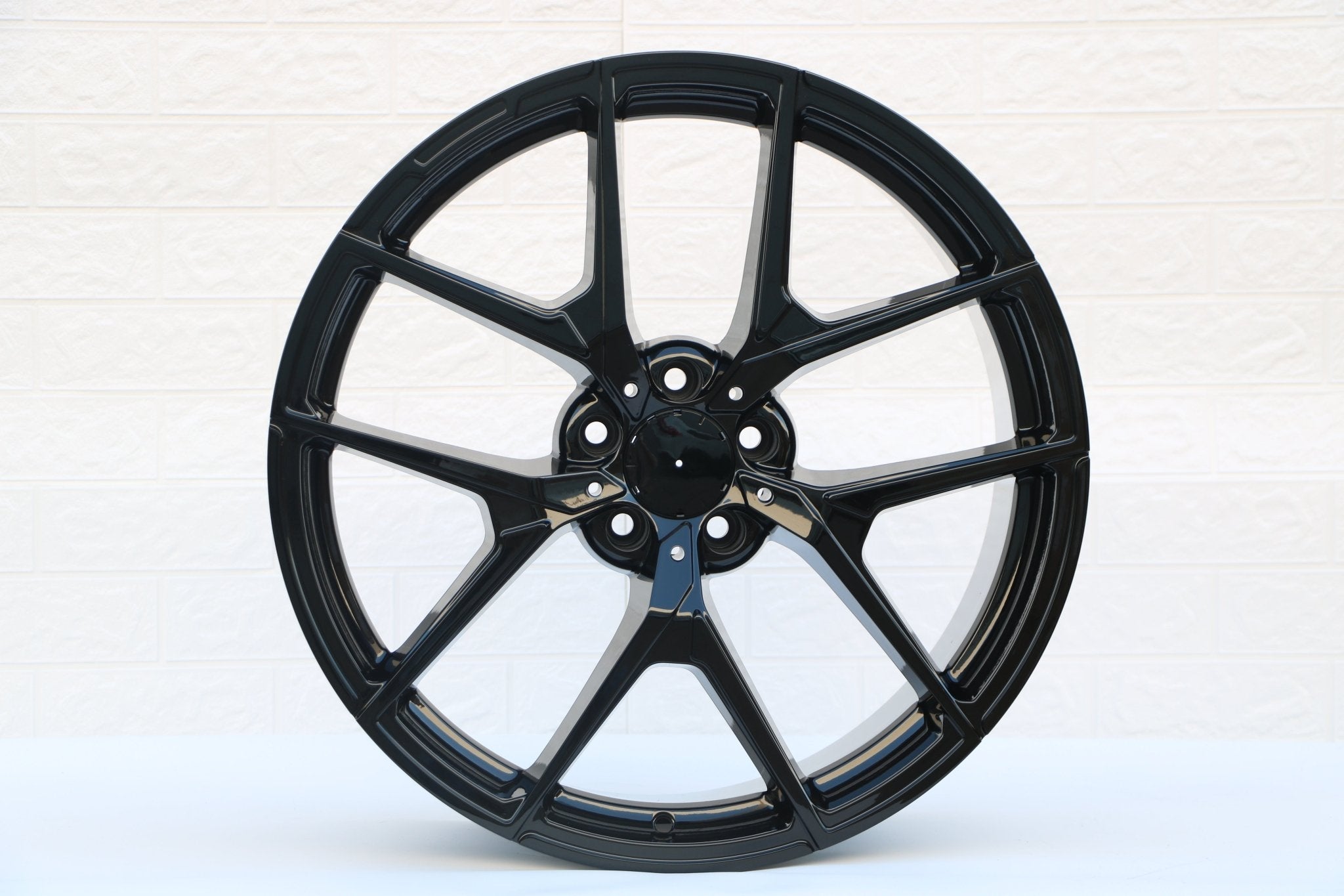 W838 Gloss Black 19x8.5 ET30 5x112 CB66.6