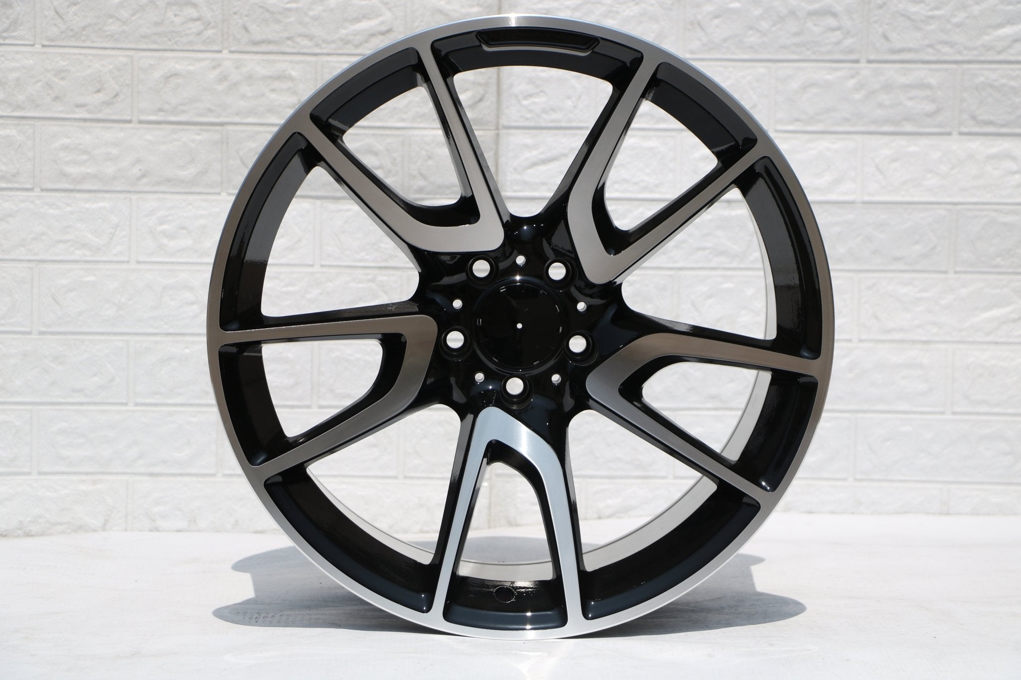 W839 1303 Black Machined Face 19x8.5 ET30 5x112 CB66.6