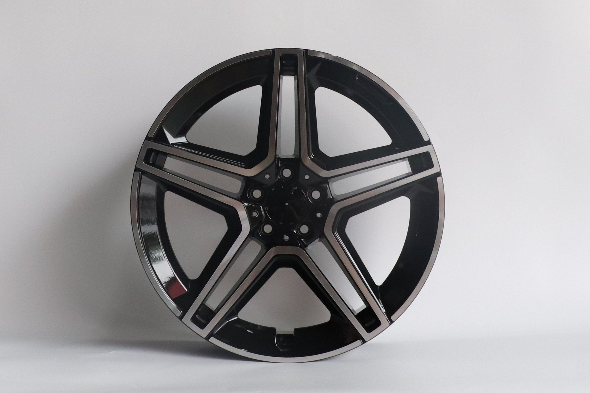 W847 D1694 Black Machined Face 20x8.5 ET35 5x112 CB66.6